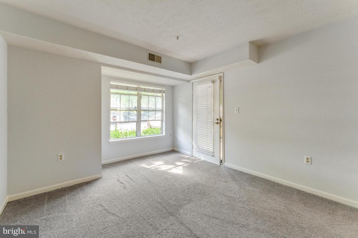 LARGO TOWN CENTER CONDOMINIUMS - Residential