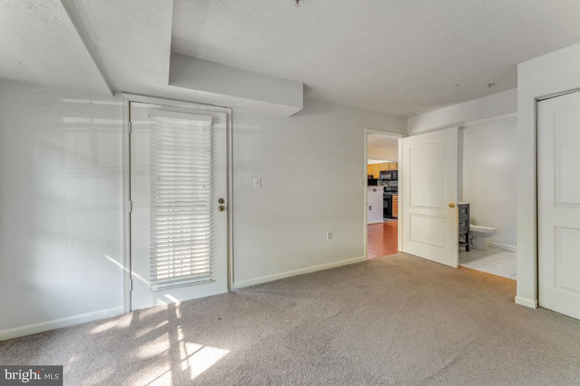 LARGO TOWN CENTER CONDOMINIUMS - Residential