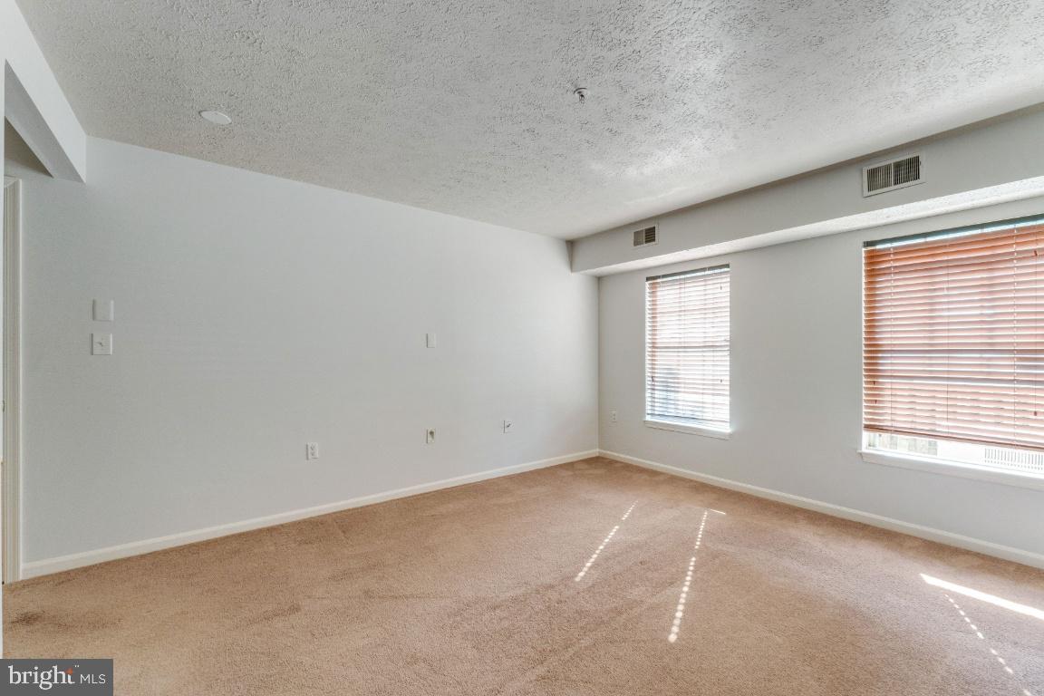 LARGO TOWN CENTER CONDOMINIUMS - Residential