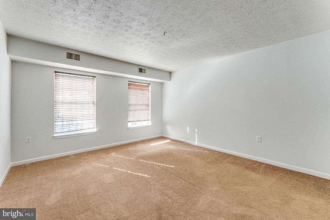 LARGO TOWN CENTER CONDOMINIUMS - Residential