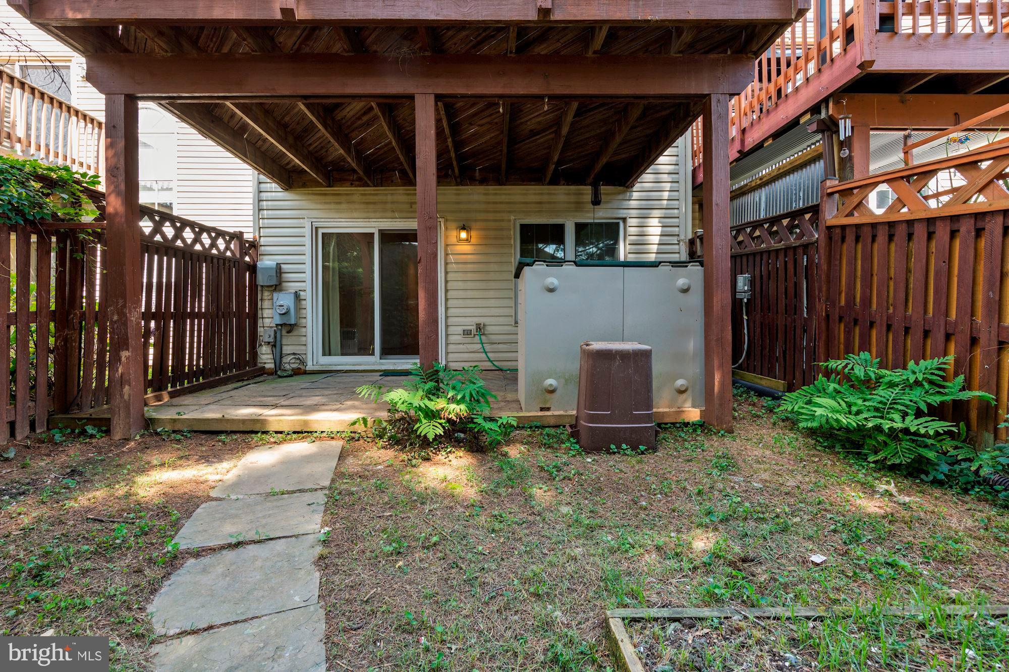 PARK OVERLOOK - Residential Lease