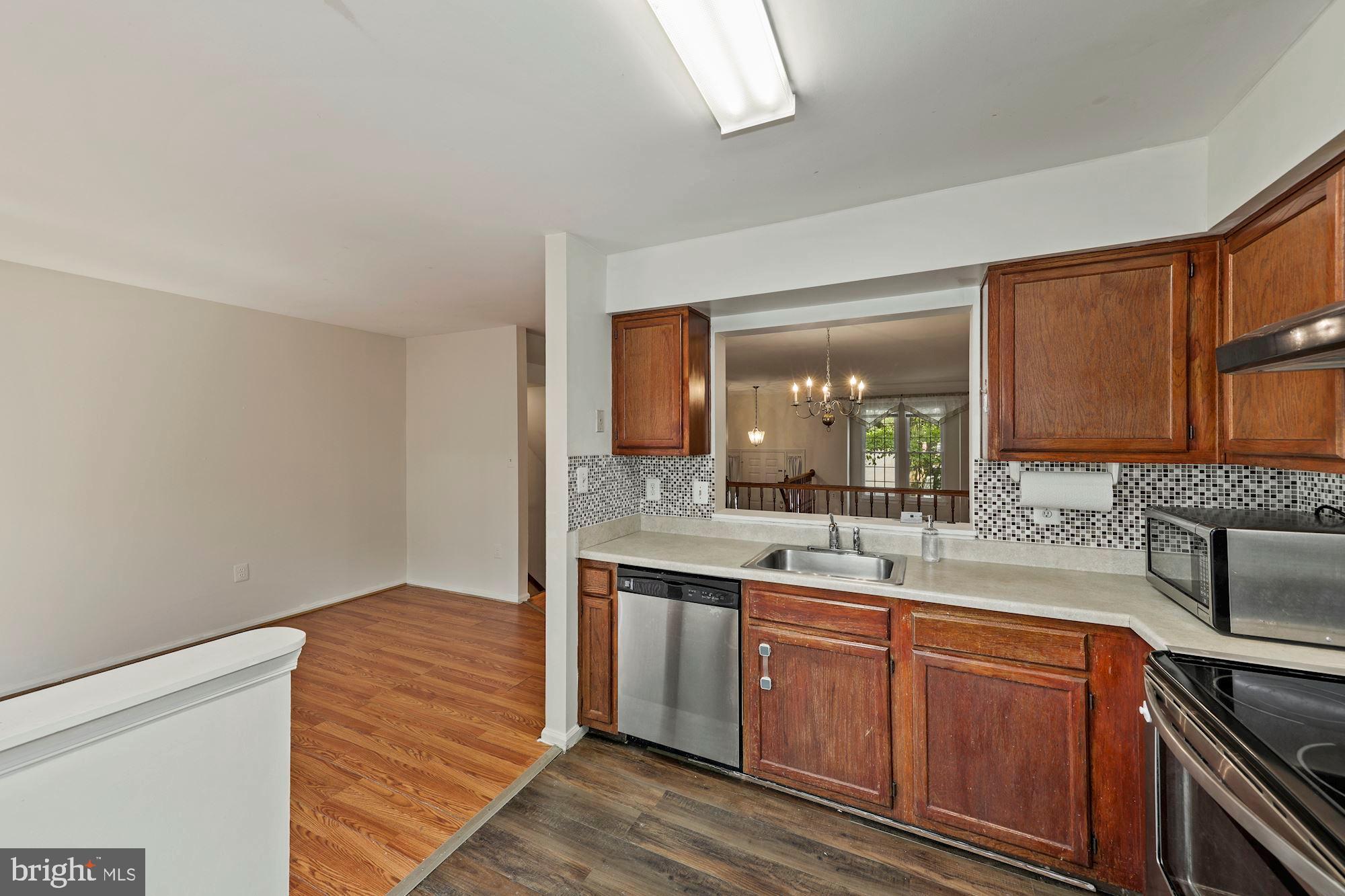 PARK OVERLOOK - Residential Lease