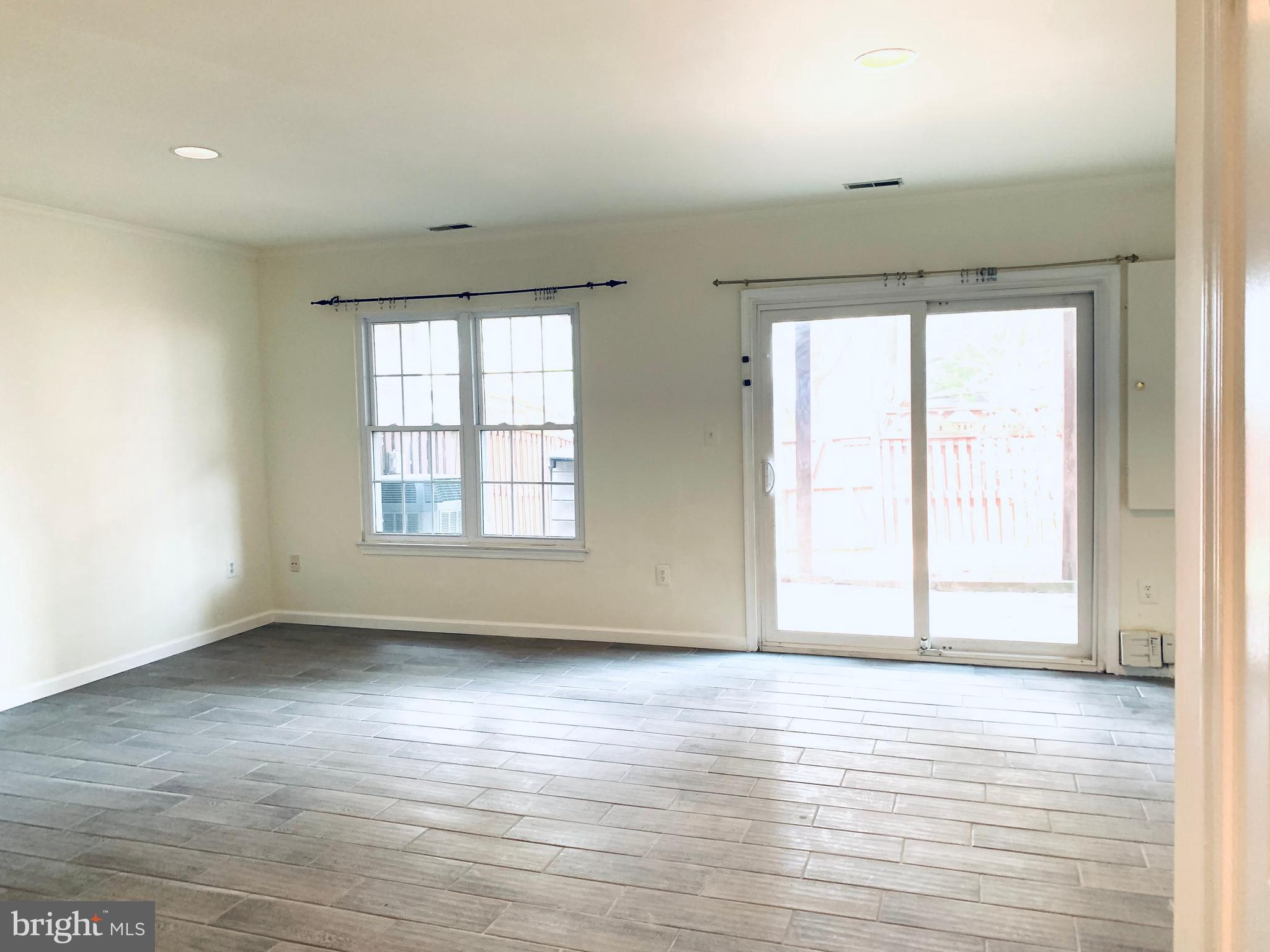 PARK OVERLOOK - Residential Lease