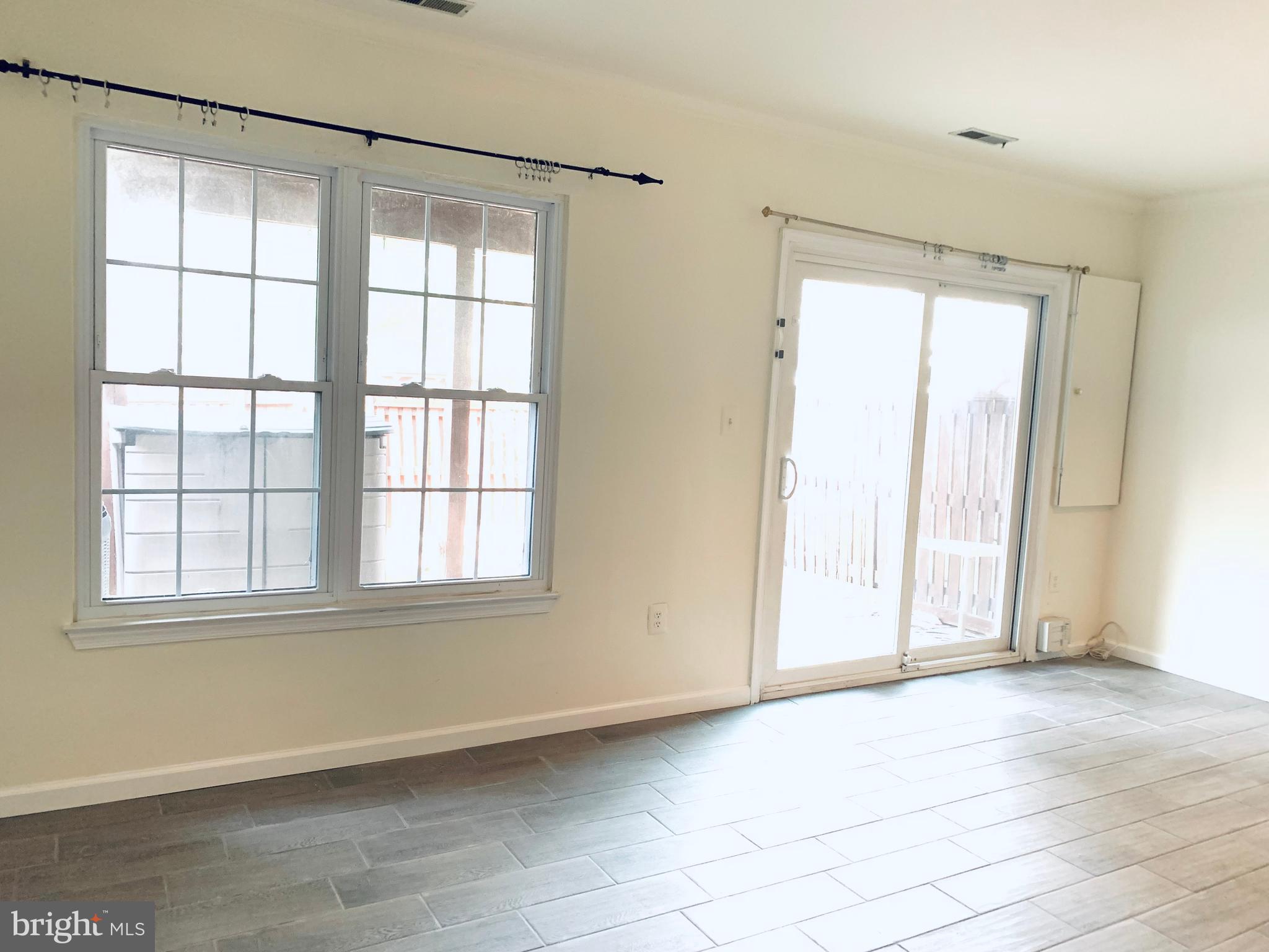 PARK OVERLOOK - Residential Lease