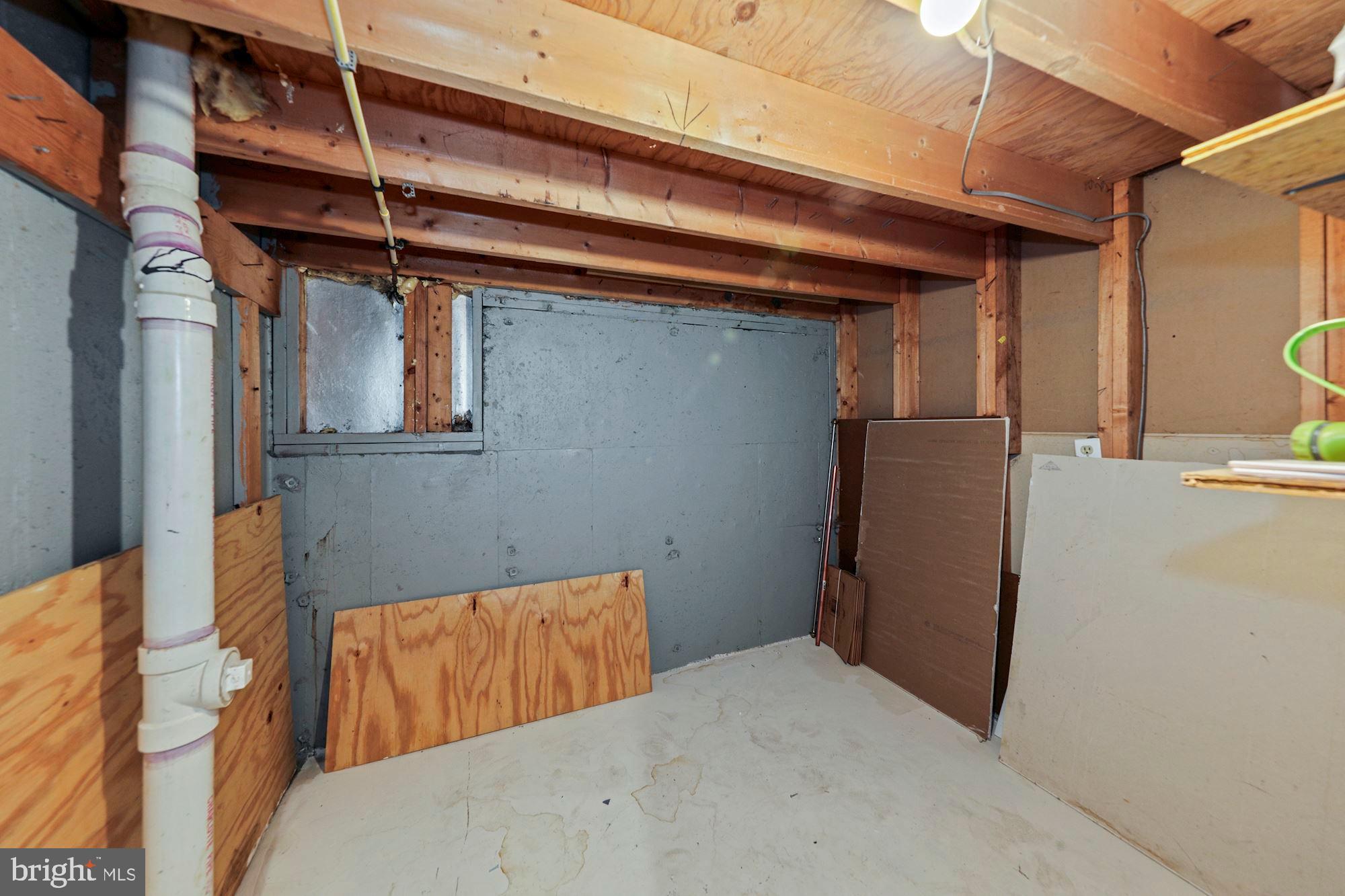 PARK OVERLOOK - Residential Lease