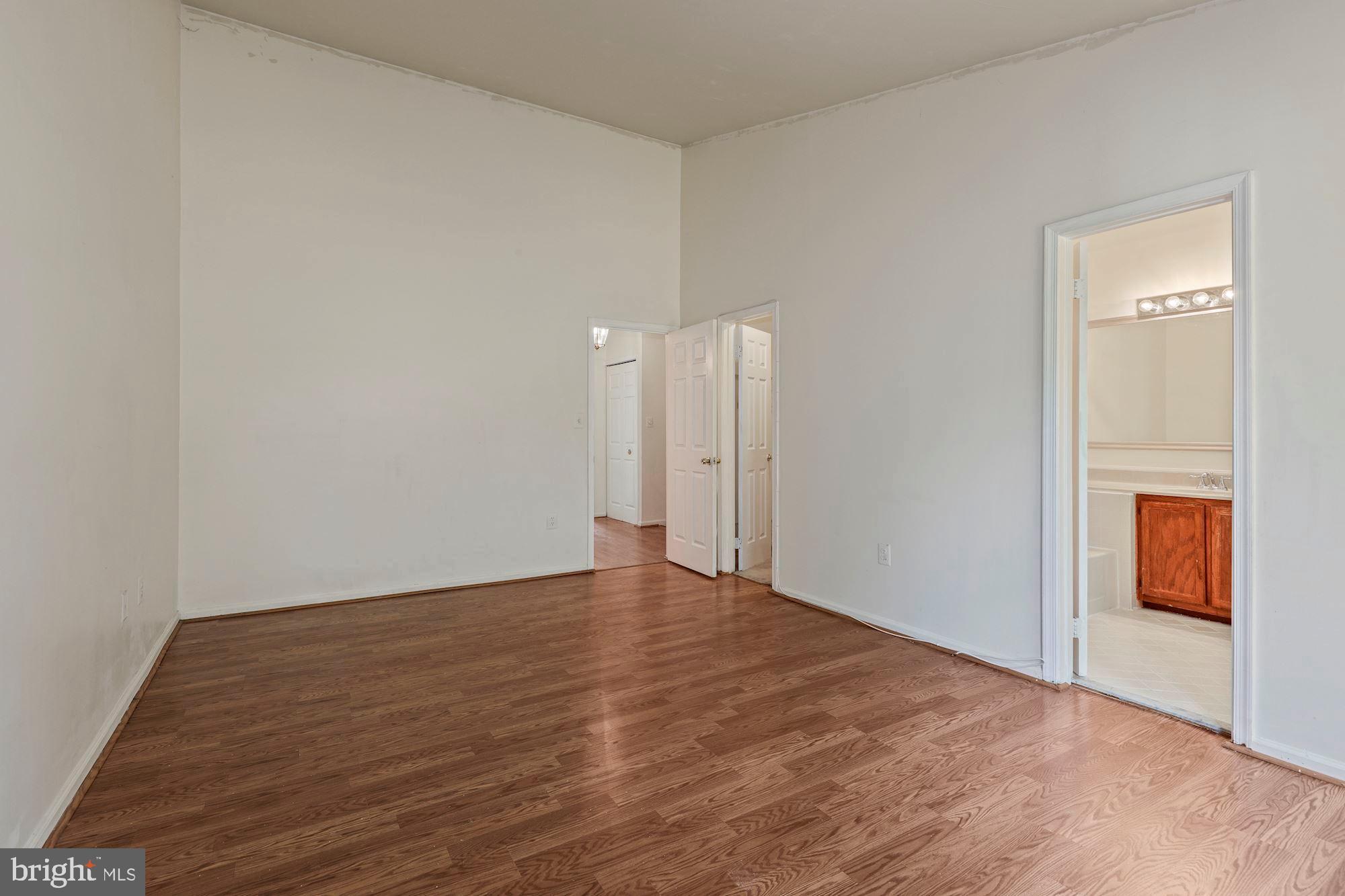 PARK OVERLOOK - Residential Lease