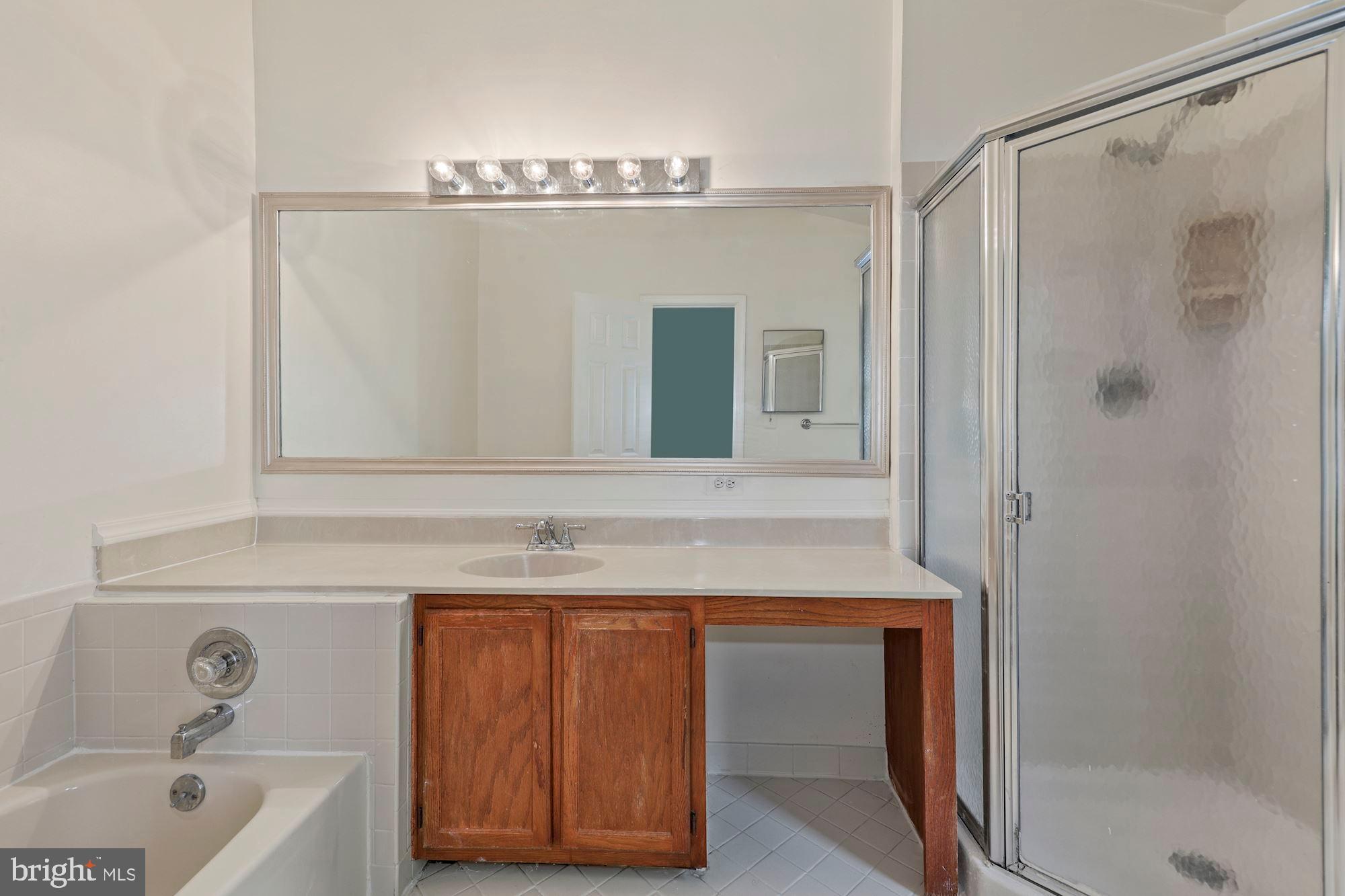 PARK OVERLOOK - Residential Lease