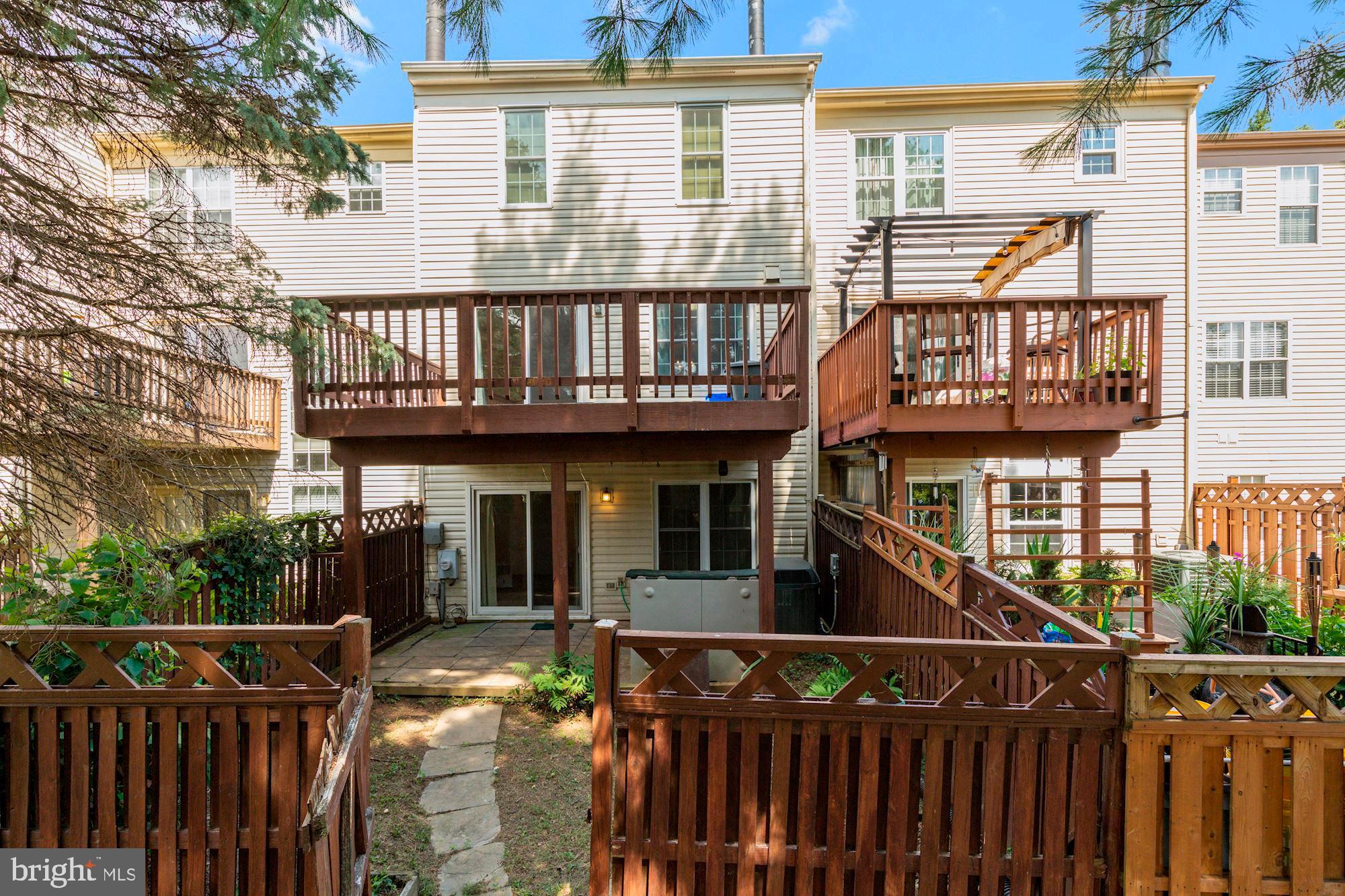 PARK OVERLOOK - Residential Lease