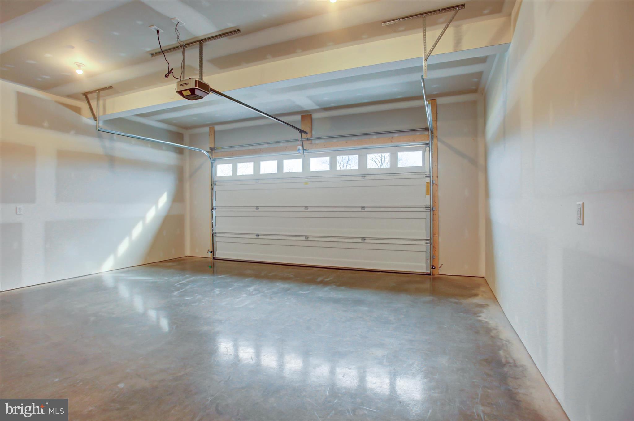 TOWN AND COUNTRY - Residential