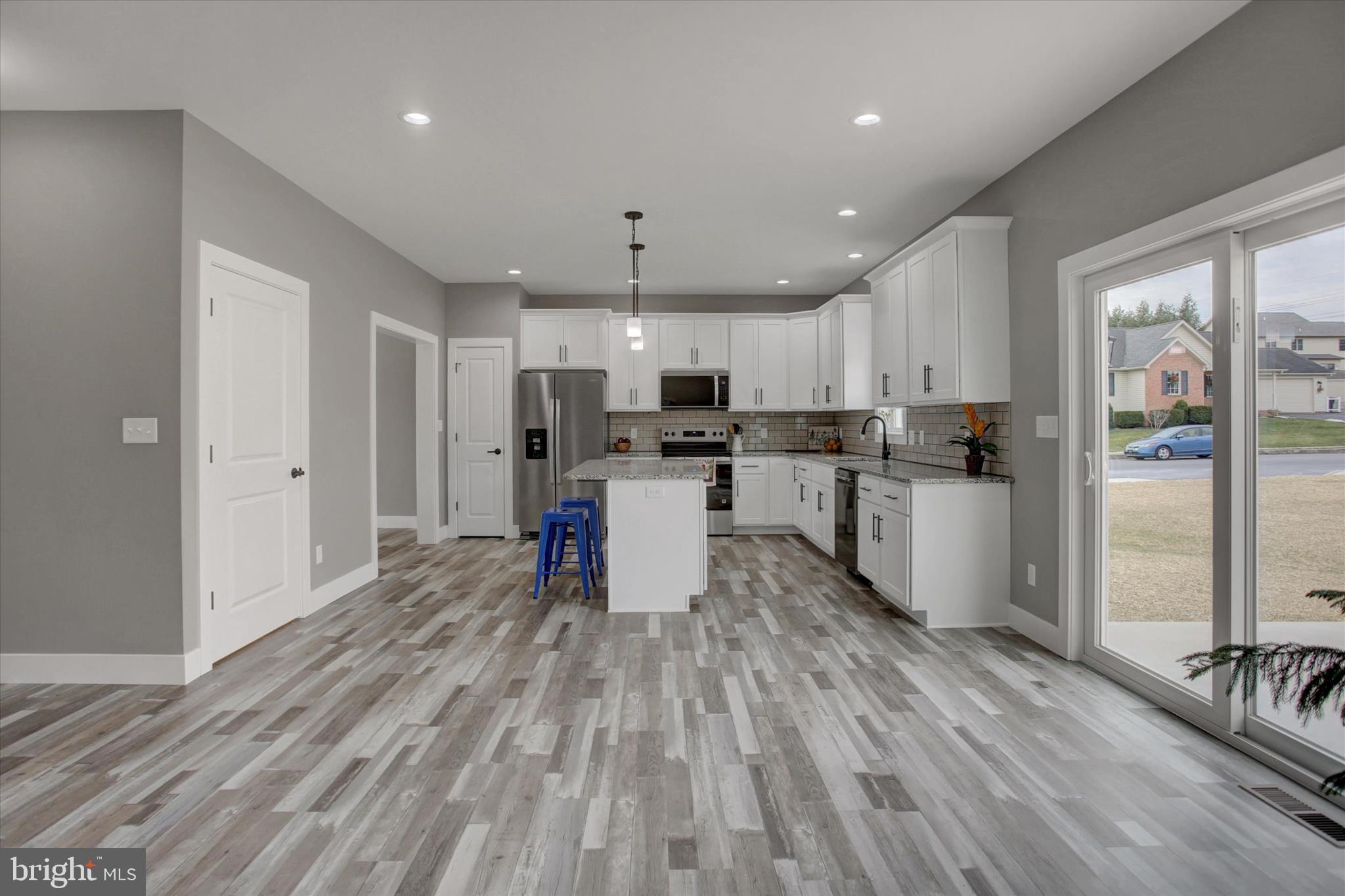 TOWN AND COUNTRY - Residential