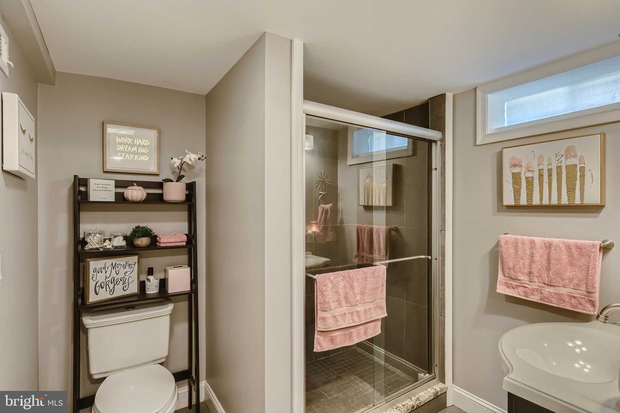 HAWTHORNE - Residential