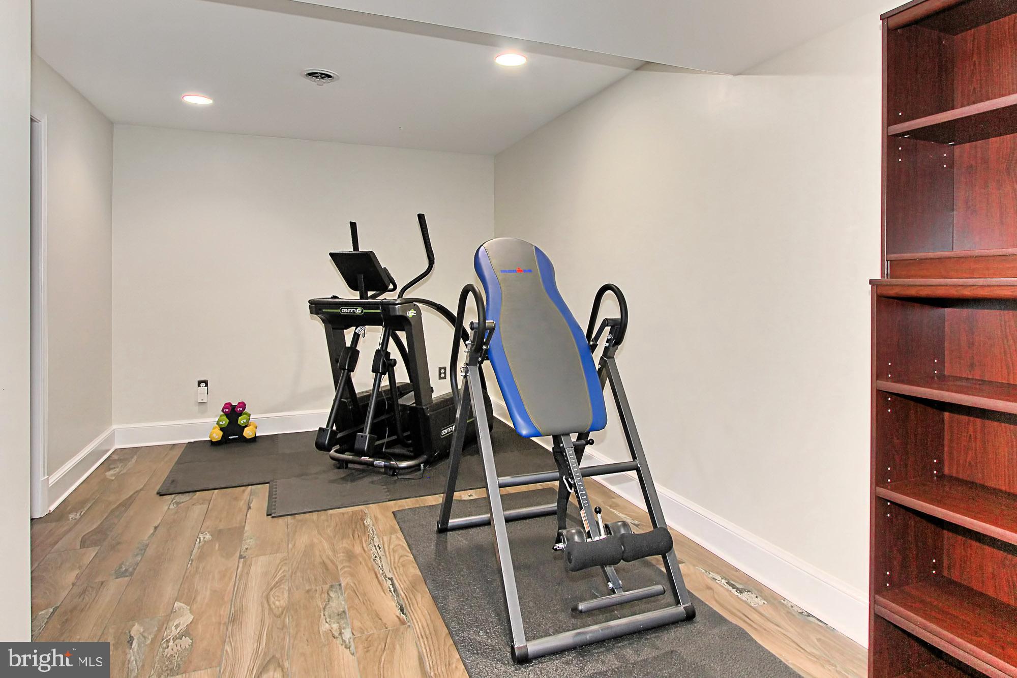 FALCON RIDGE - Residential