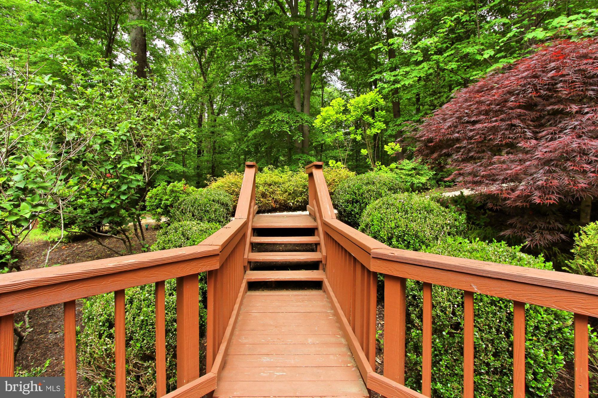 FALCON RIDGE - Residential