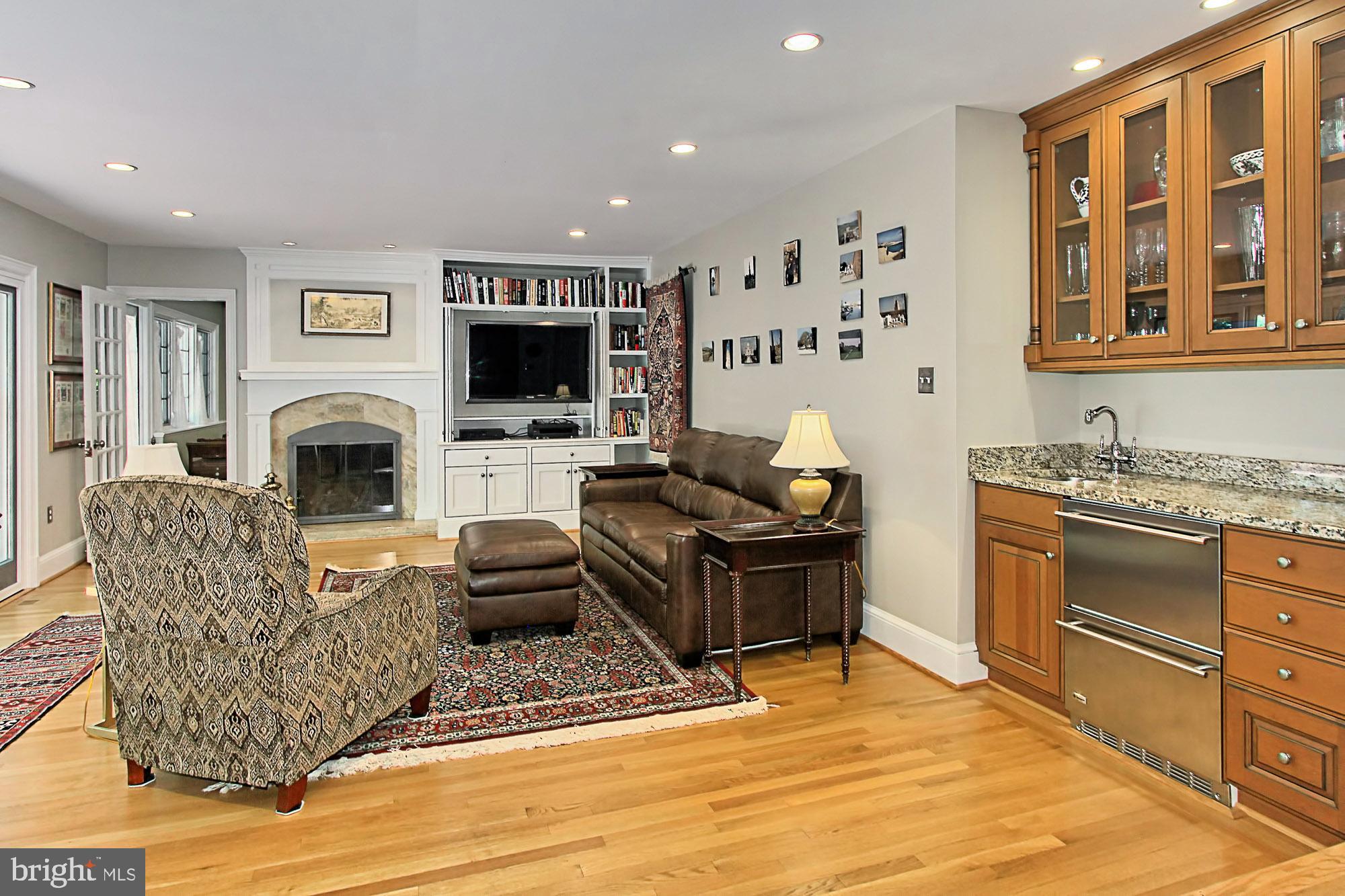 FALCON RIDGE - Residential