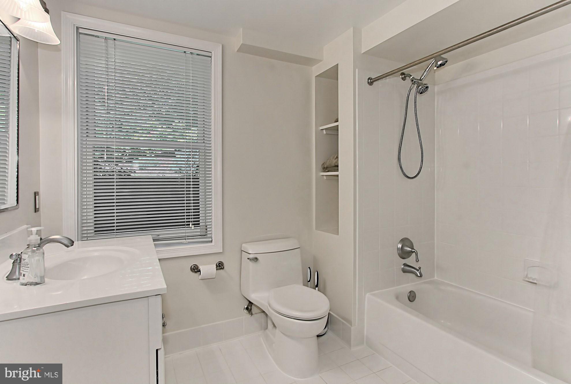 FALCON RIDGE - Residential