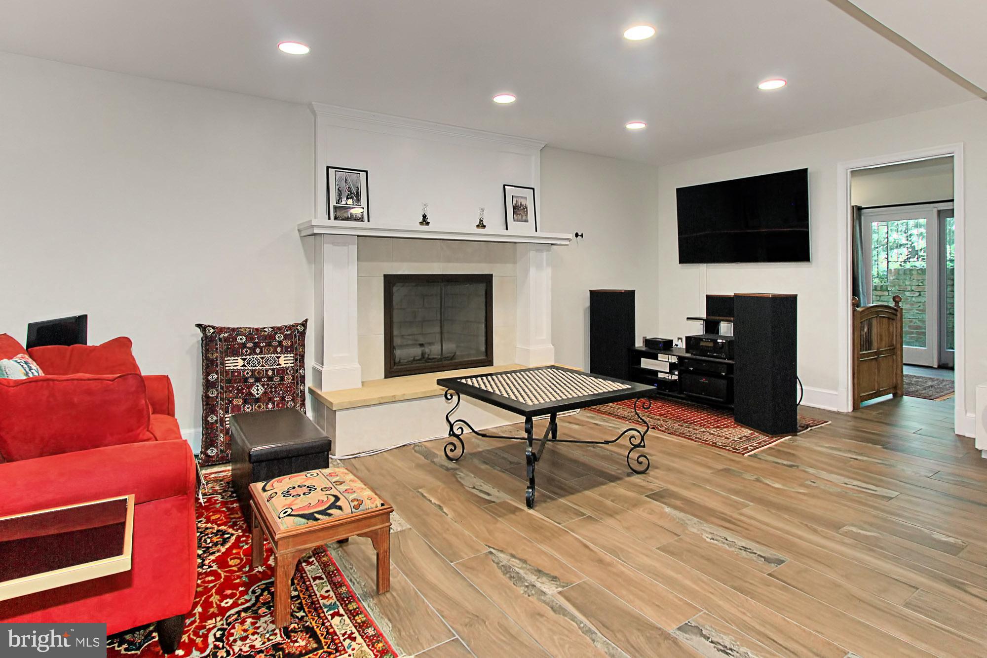 FALCON RIDGE - Residential