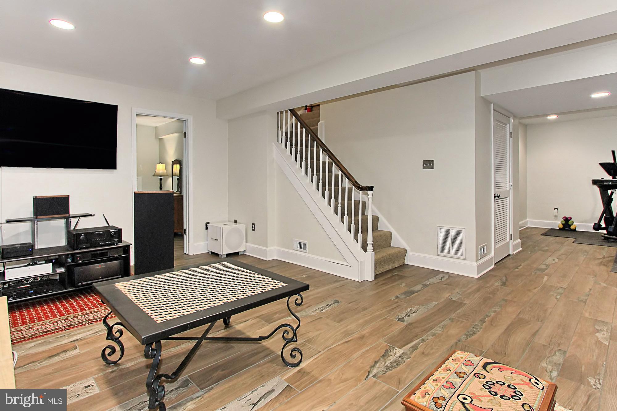 FALCON RIDGE - Residential