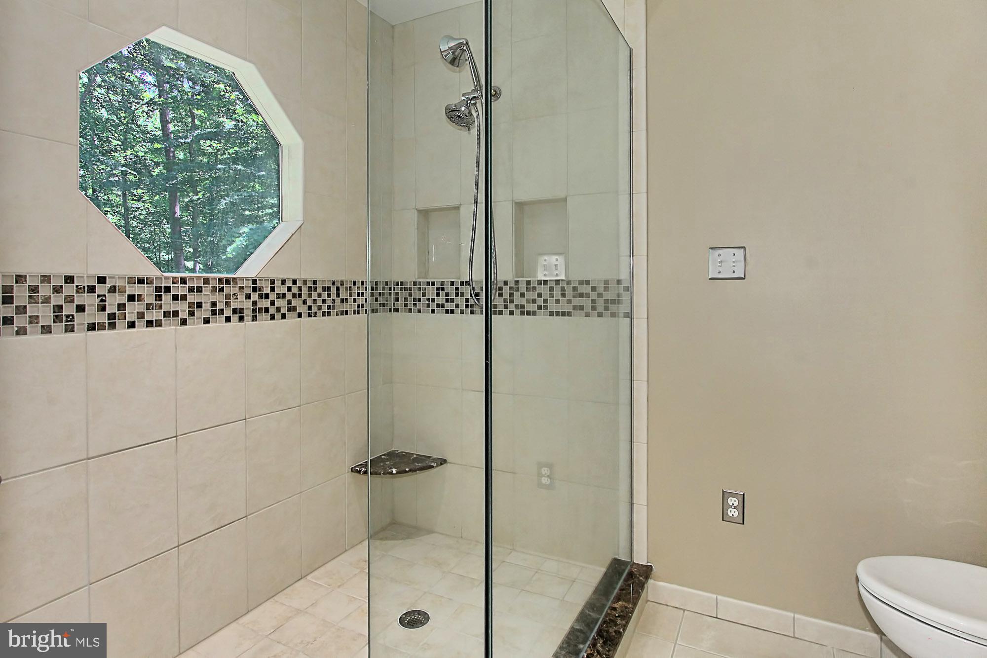 FALCON RIDGE - Residential