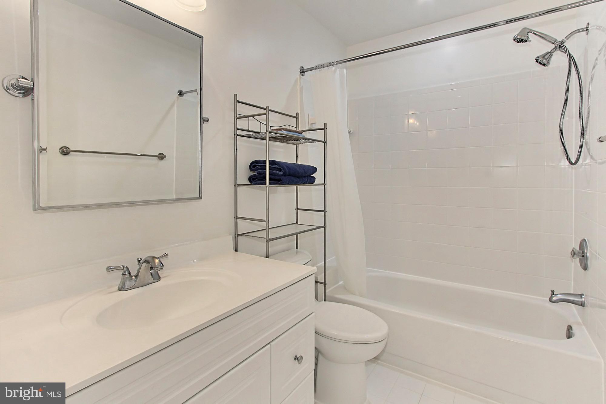 FALCON RIDGE - Residential