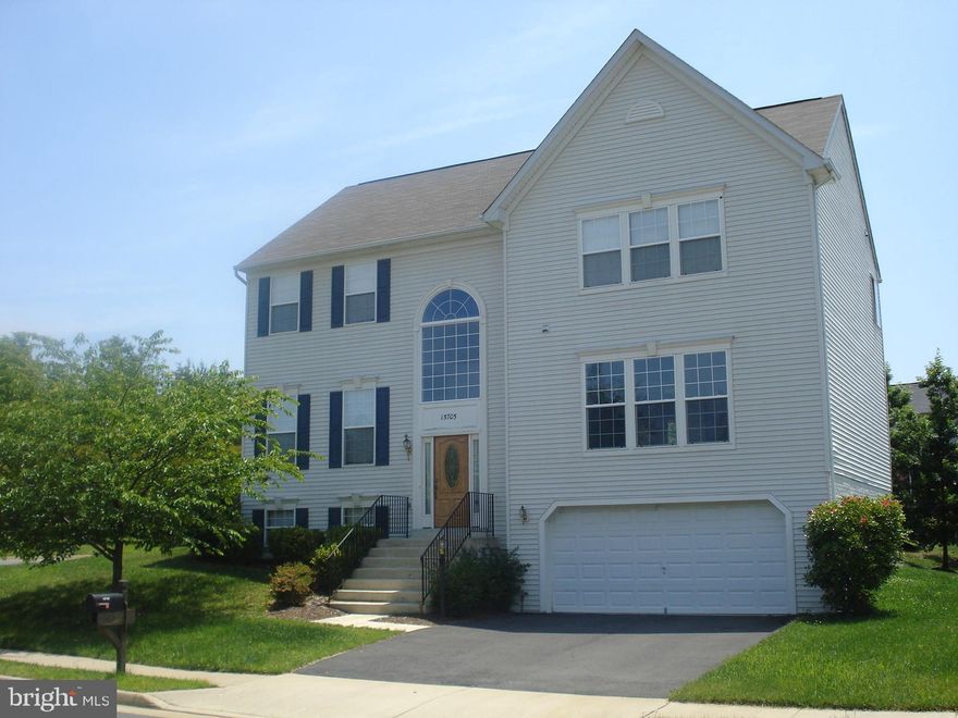 Available 2-1-20 for occupancy.  Make this beautiful 4 Bedroom home nestled in the heart of Montclair your next residence. Situated on a large corner lot and close to Belvoir and Quantico, this spectacular home is designed for sought-after comfort with hardwood floors, spacious kitchen with center island and double wall ovens, formal dining room with bright bay window, main level office or bonus room, and elegant master bathroom with jacuzzi-style soaking tub. This classy home has a bright and open floor plan for your enjoyment.  Community golf course and private beach for your recreation enjoyment!  Adjacent to shopping center and close to restaurants, recreation, entertainment and most major errands.  HOA includes trash service.  More to see and experience!   You'll be proud to call this "Home".