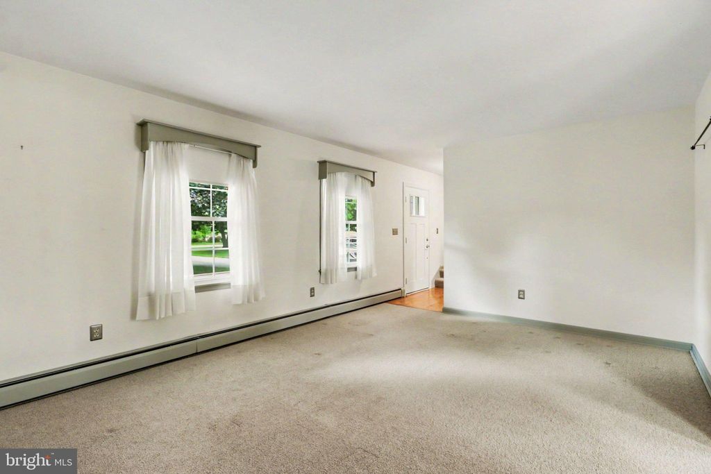Photo of 685 S Middlesex Rd, CARLISLE, PA 17015 (MLS # PACB2053886)