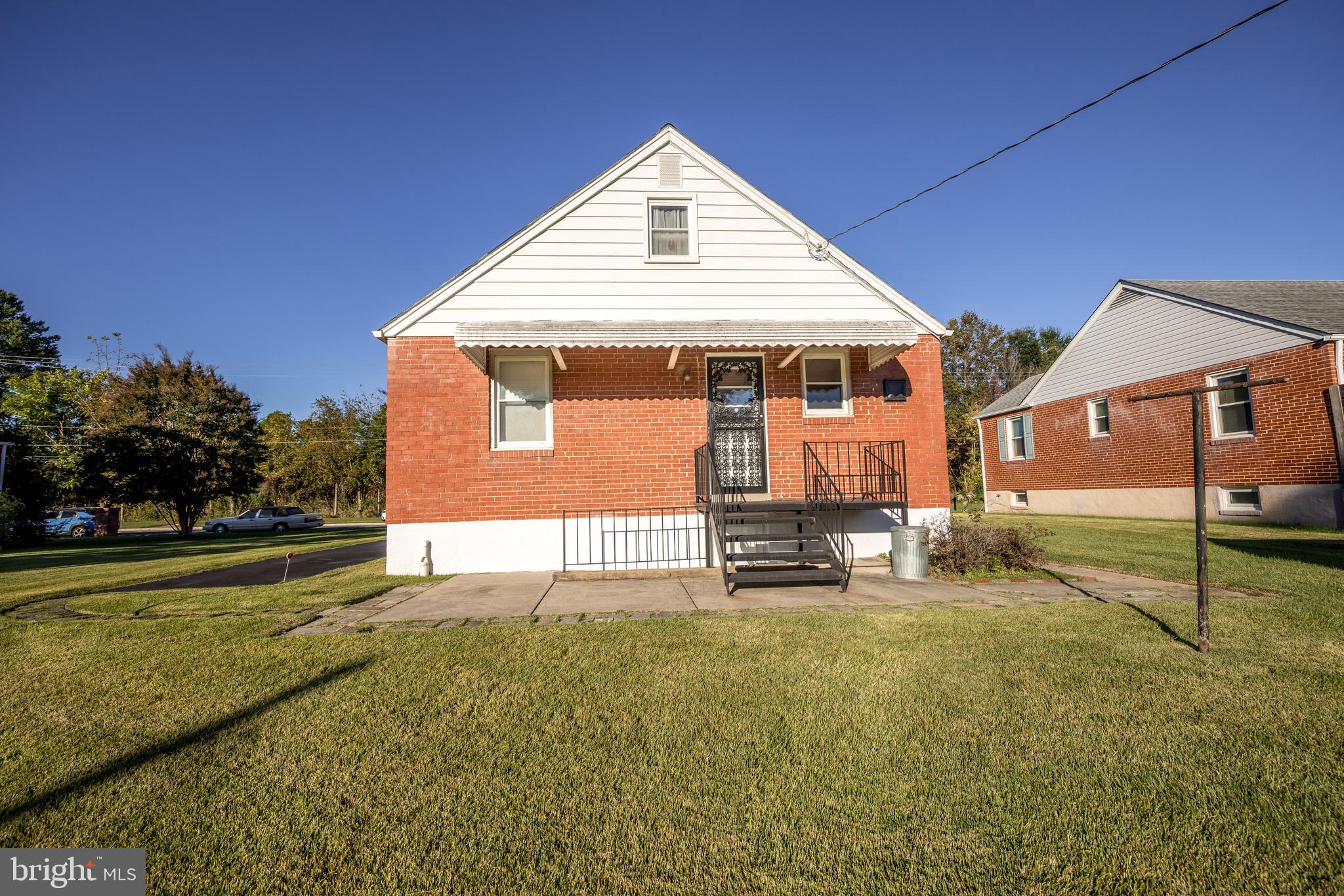 PERRY HALL - Residential