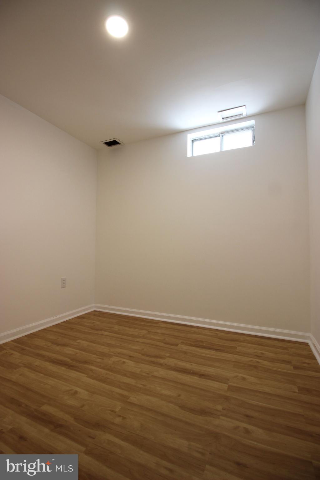 POTOMAC RIDGE - Residential