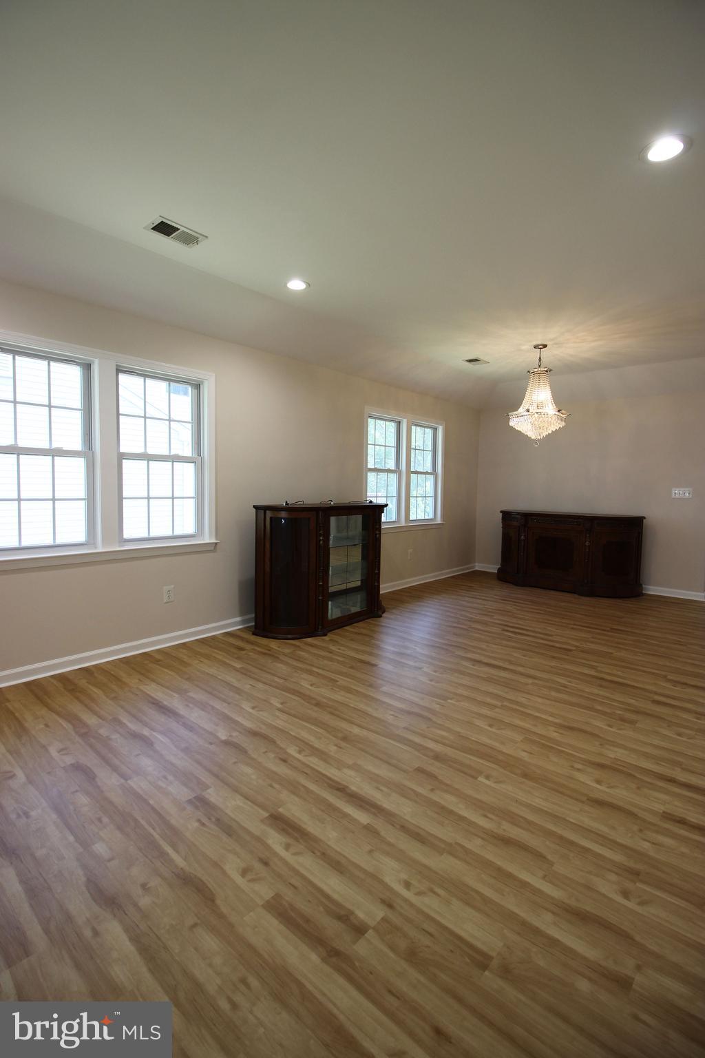 POTOMAC RIDGE - Residential