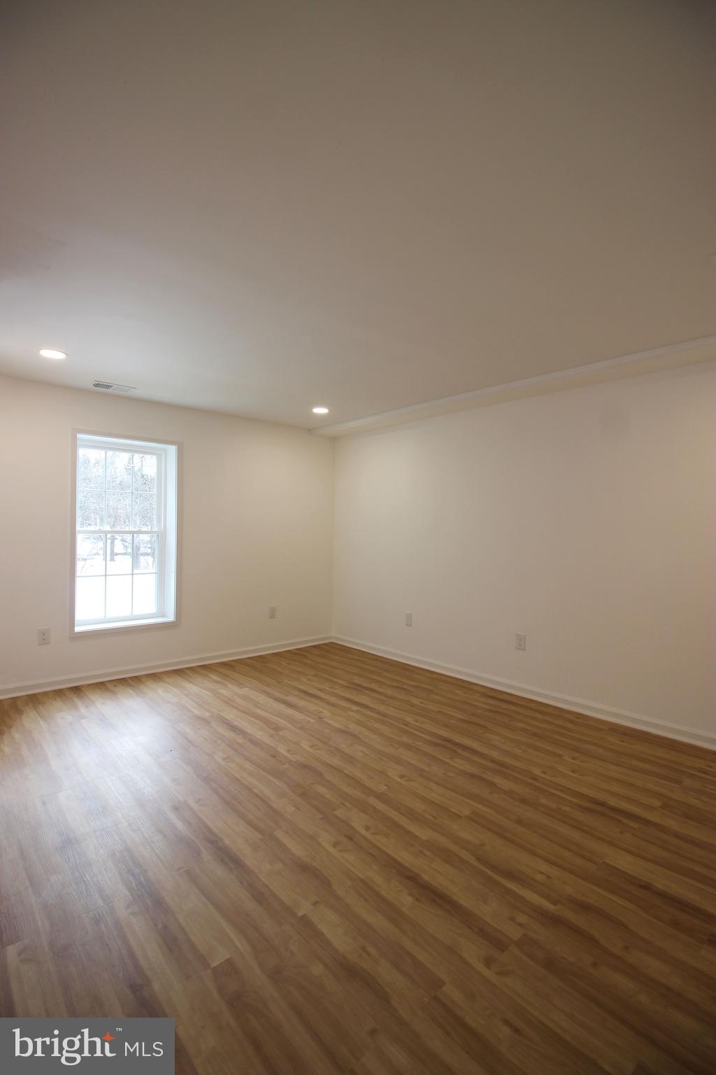 POTOMAC RIDGE - Residential