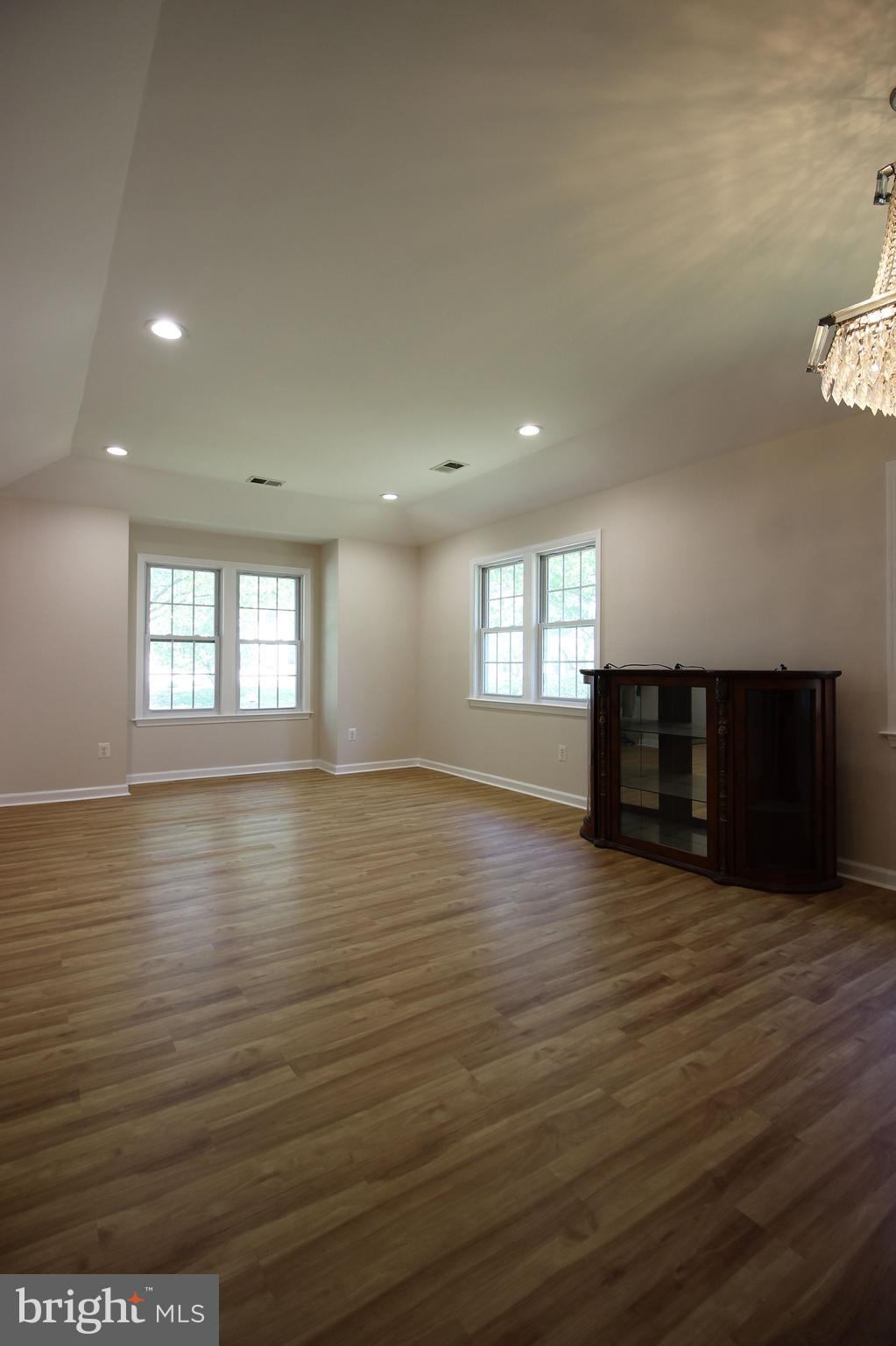 POTOMAC RIDGE - Residential