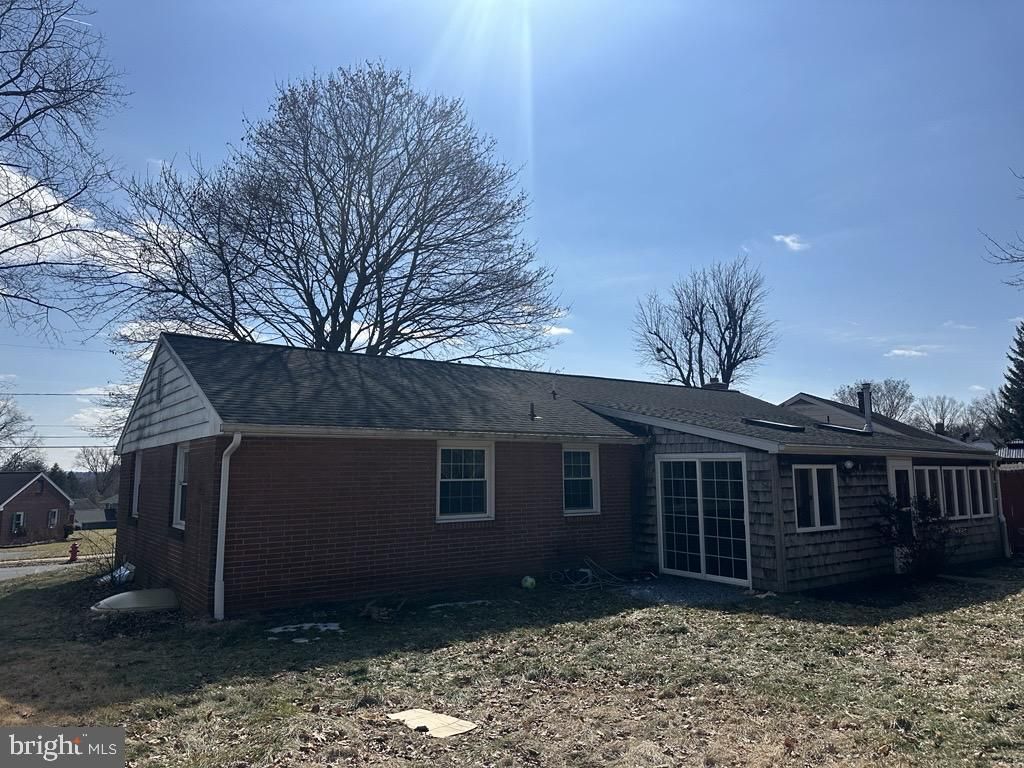 Photo of 549 Oak Ridge Drive, MILLERSVILLE, PA 17551 (MLS # PALA2084040)