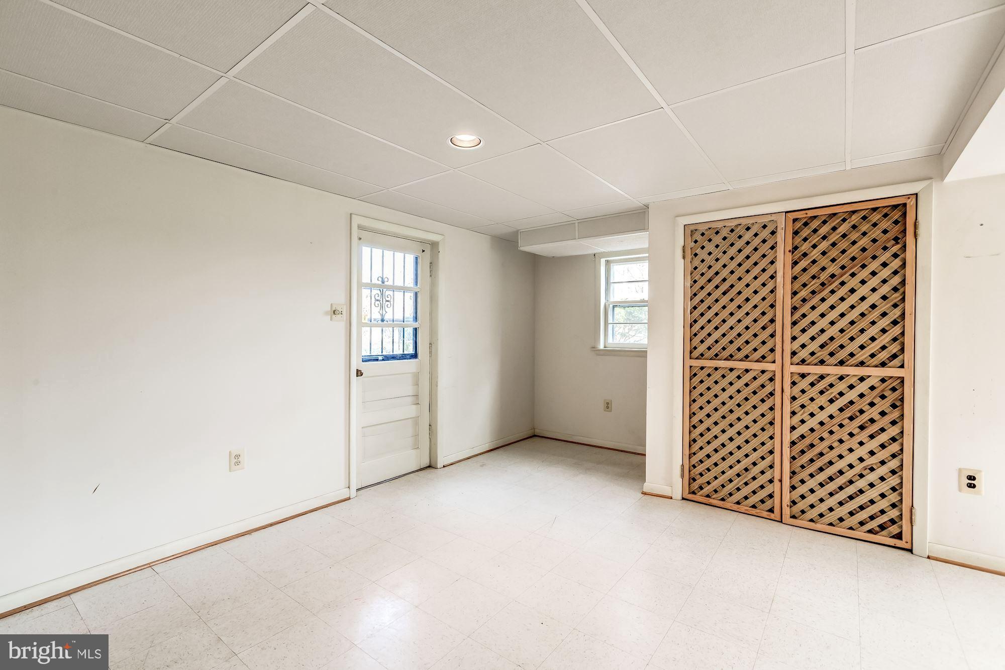 SUGARLAND HEIGHTS - Residential