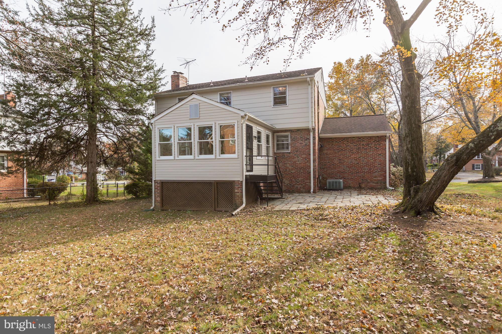 SUGARLAND HEIGHTS - Residential