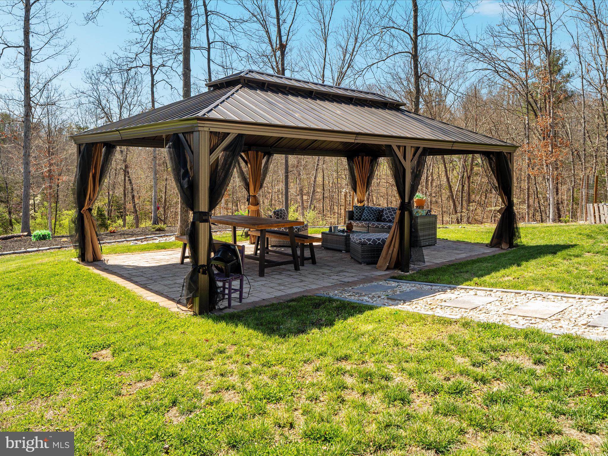 WOODLAND SPRINGS - Residential