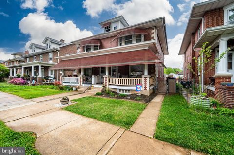 Townhouse For Sale - 417 Brobst St<br/> Berks County, SHILLINGTON, PA 19607