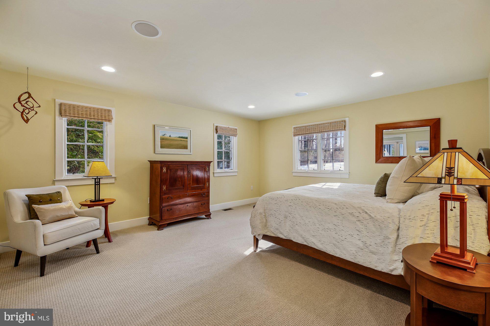 WILLIAMSBURG GARDENS - Residential