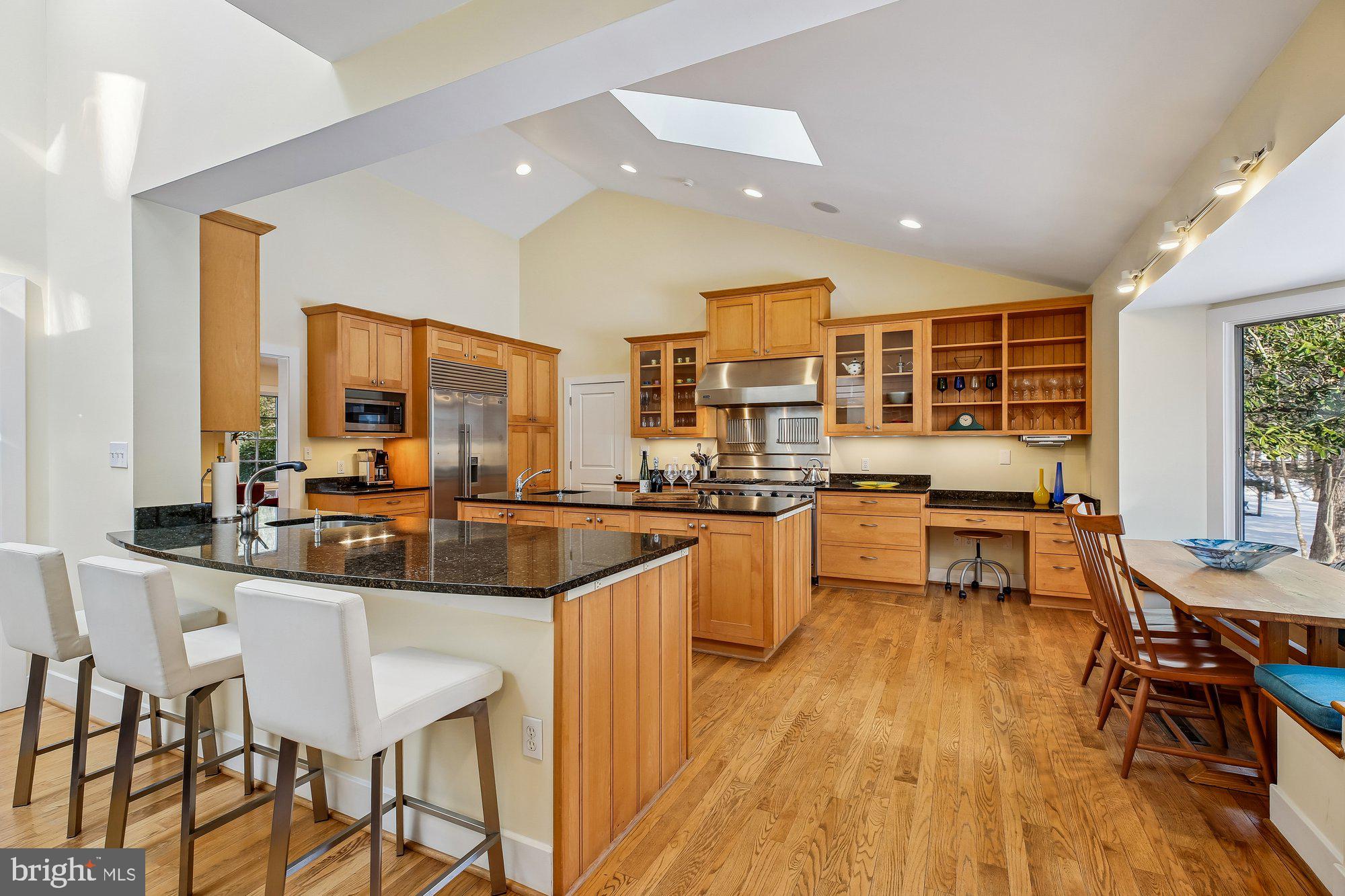 WILLIAMSBURG GARDENS - Residential