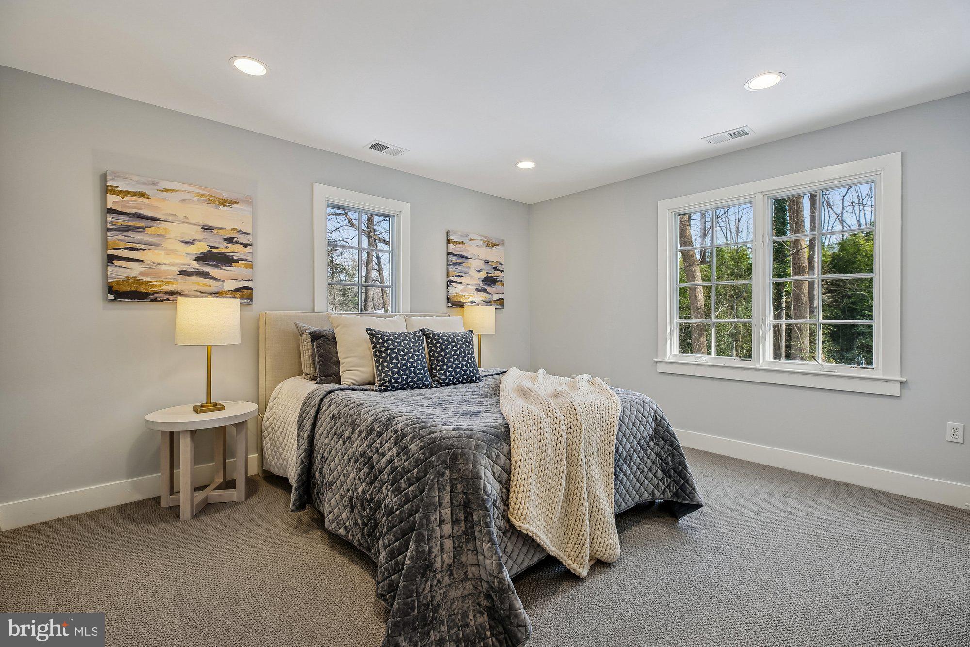 WILLIAMSBURG GARDENS - Residential