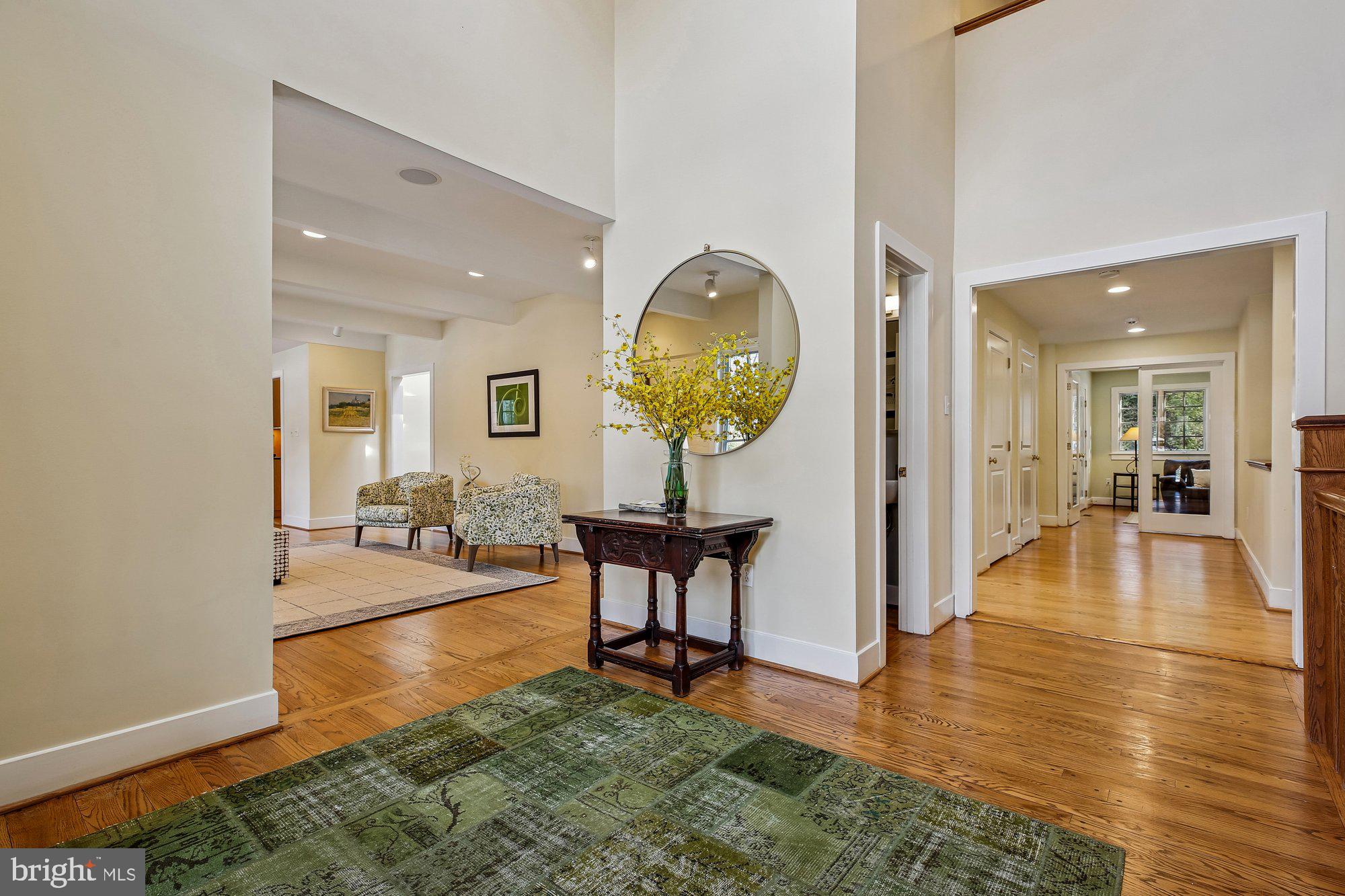 WILLIAMSBURG GARDENS - Residential