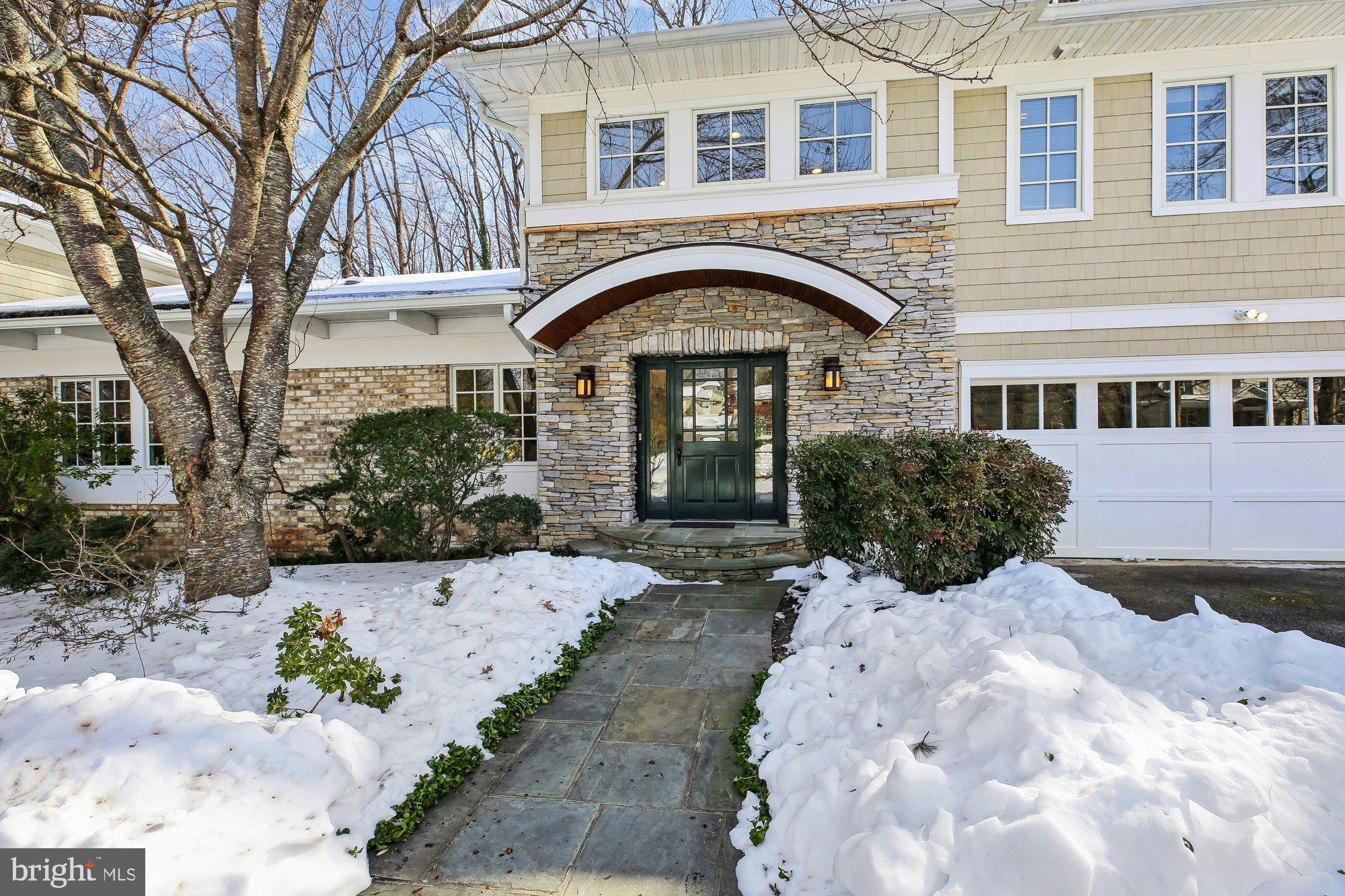 WILLIAMSBURG GARDENS - Residential