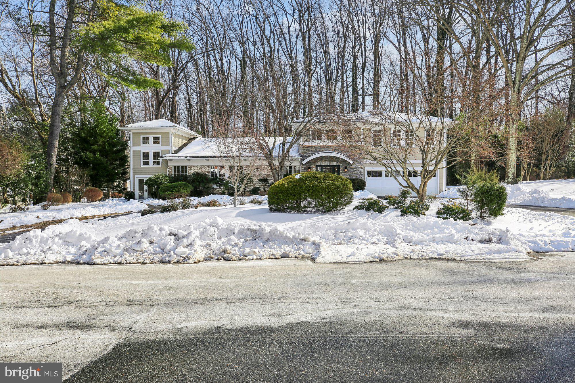 WILLIAMSBURG GARDENS - Residential