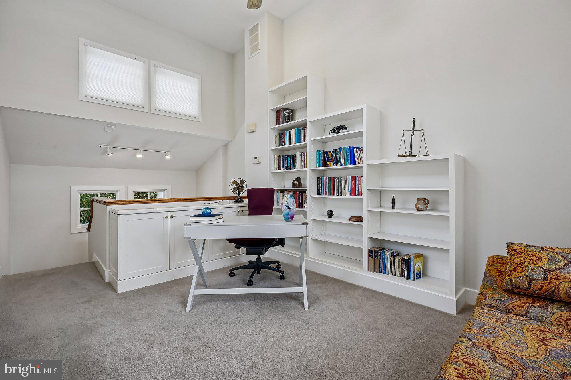 WILLIAMSBURG GARDENS - Residential