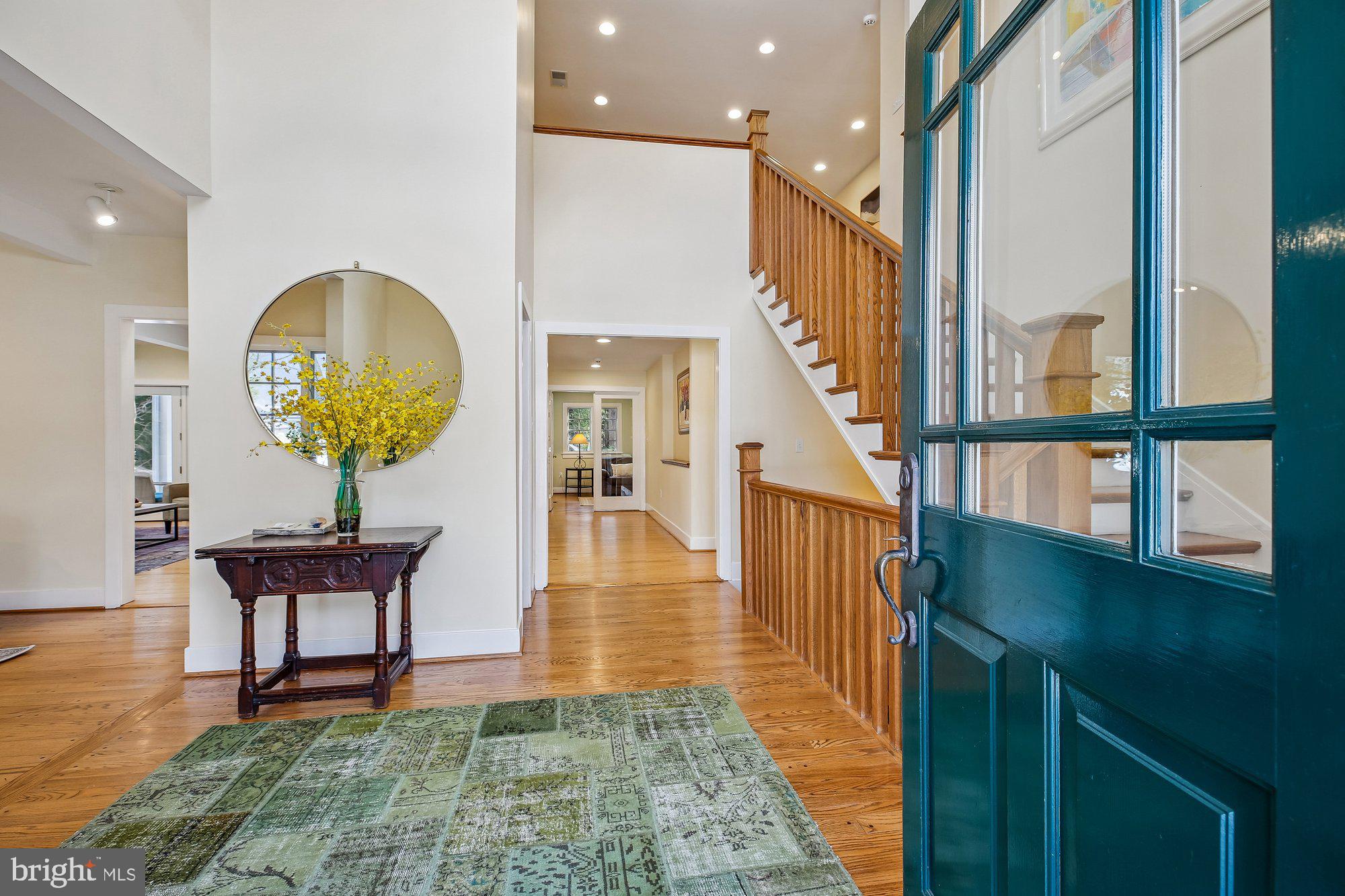 WILLIAMSBURG GARDENS - Residential