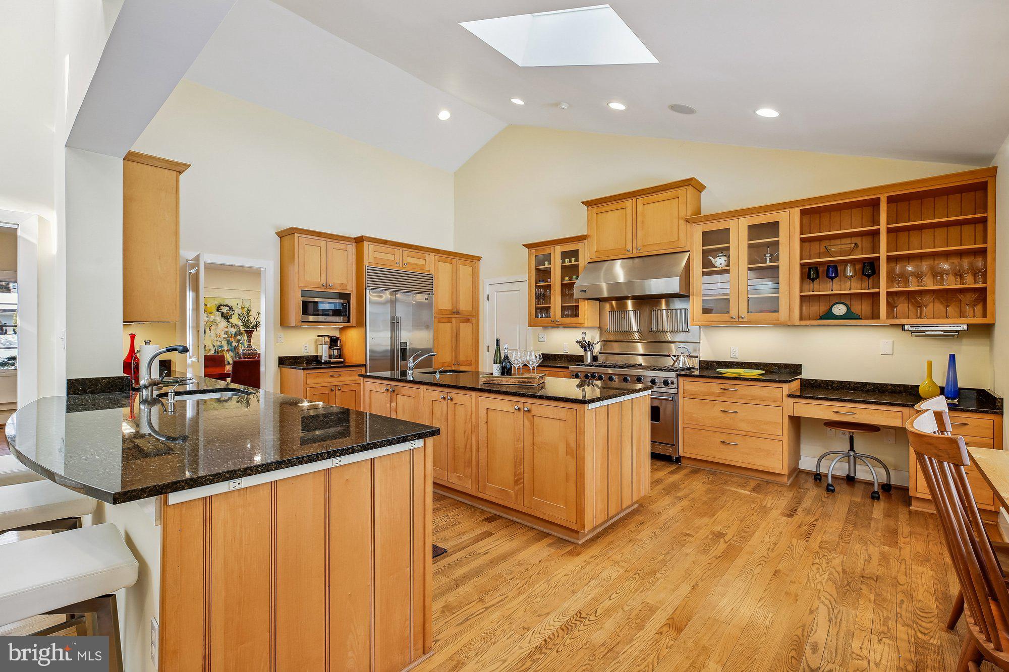 WILLIAMSBURG GARDENS - Residential