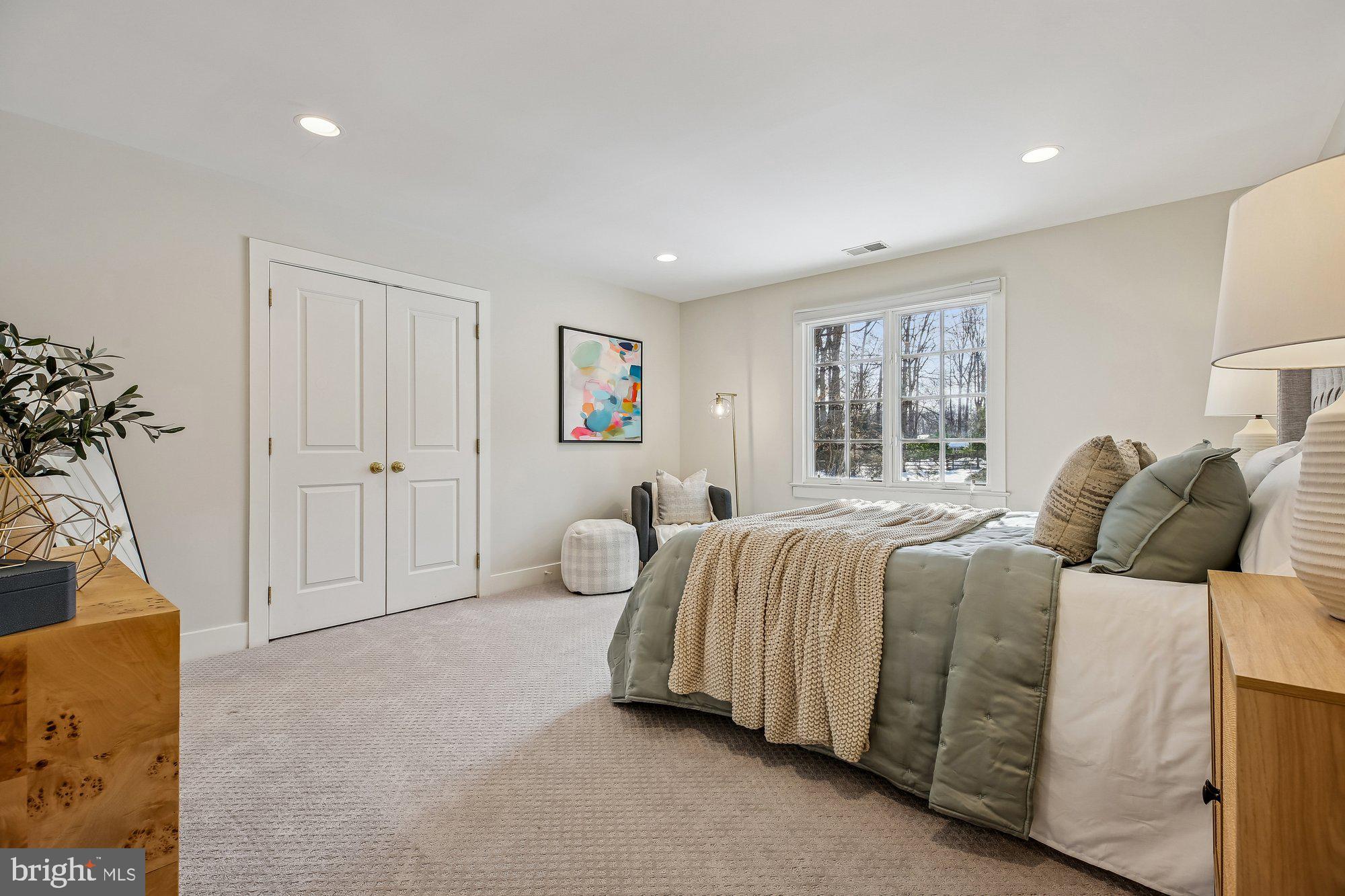 WILLIAMSBURG GARDENS - Residential