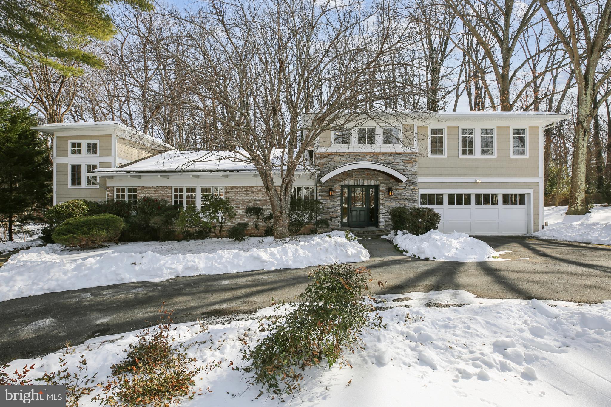 WILLIAMSBURG GARDENS - Residential