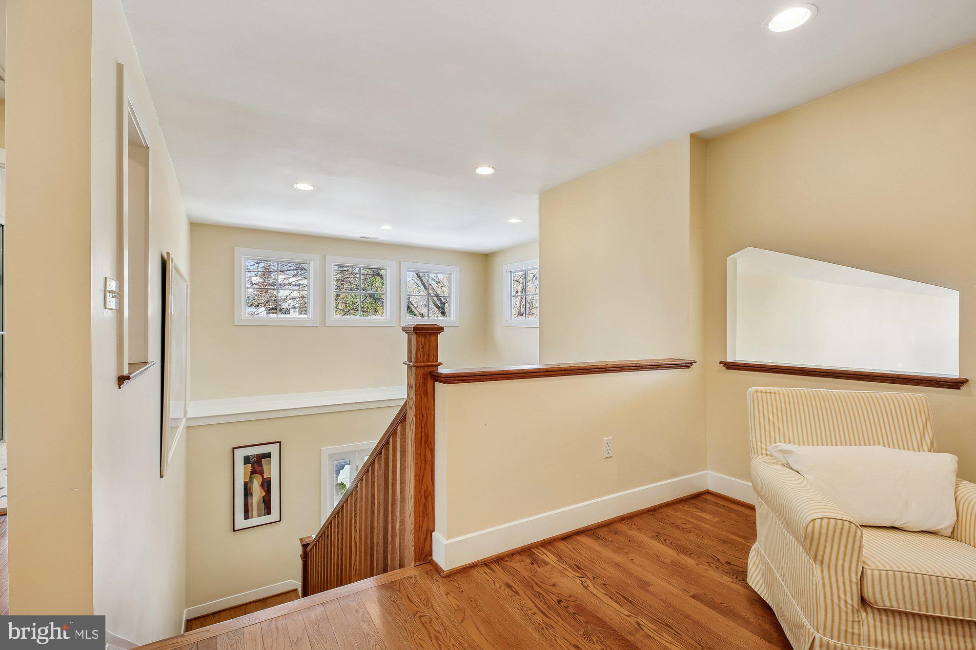 WILLIAMSBURG GARDENS - Residential