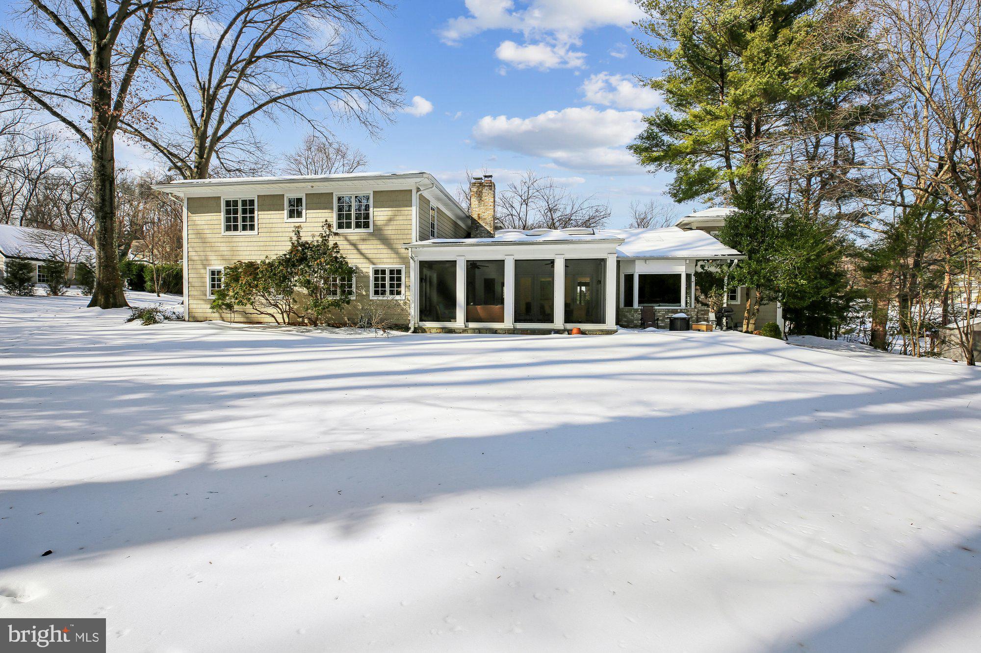 WILLIAMSBURG GARDENS - Residential