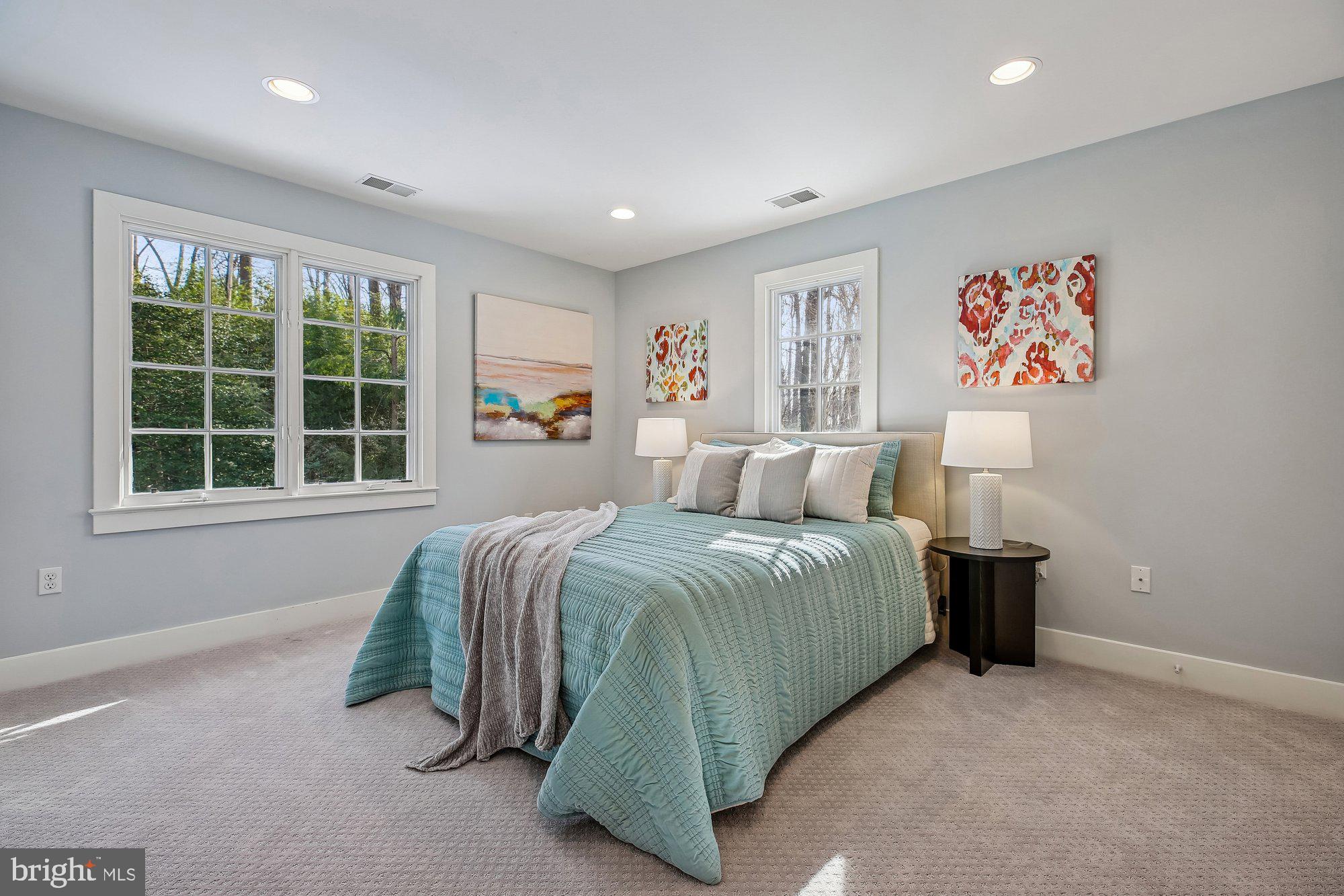 WILLIAMSBURG GARDENS - Residential