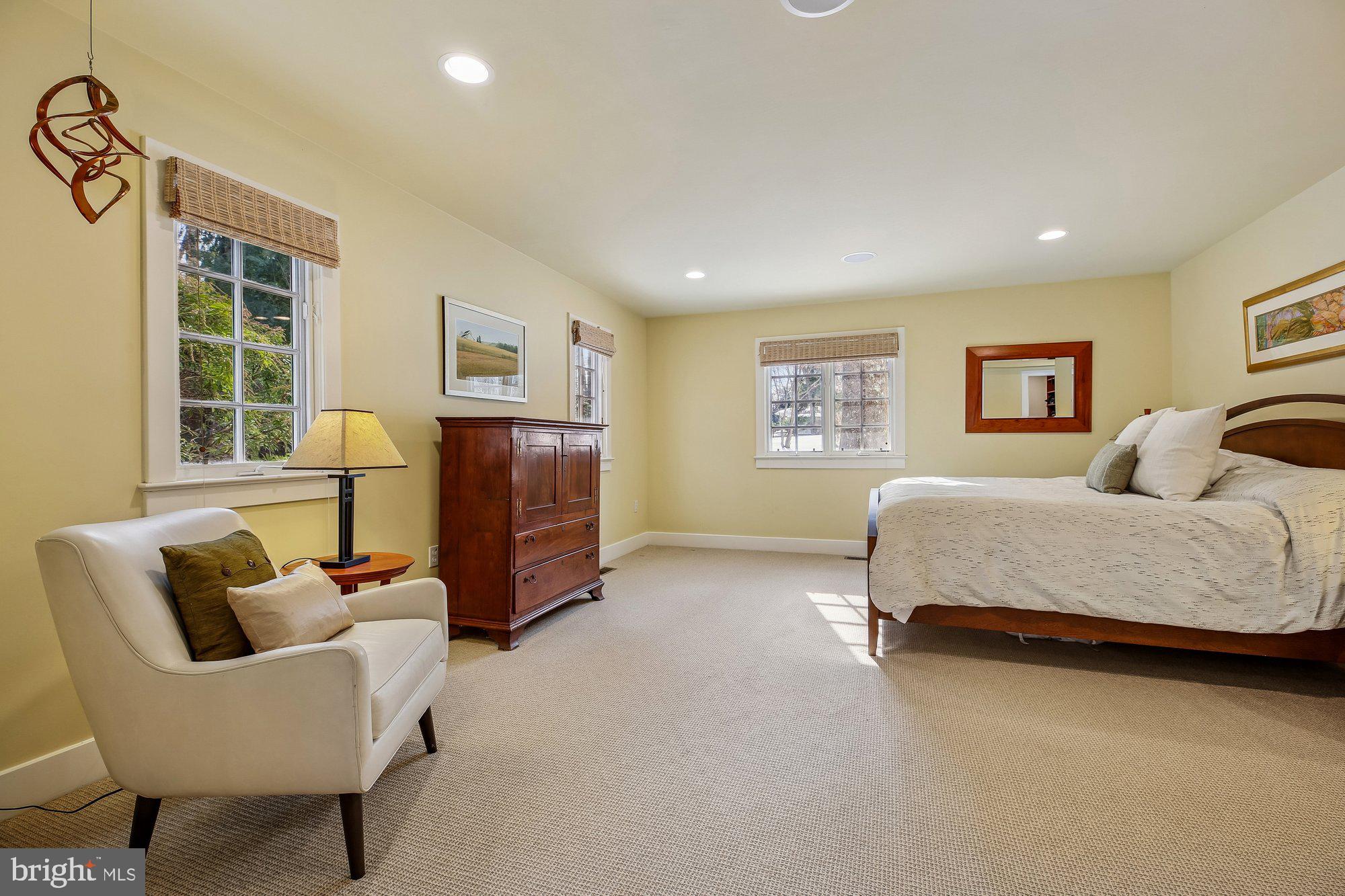 WILLIAMSBURG GARDENS - Residential